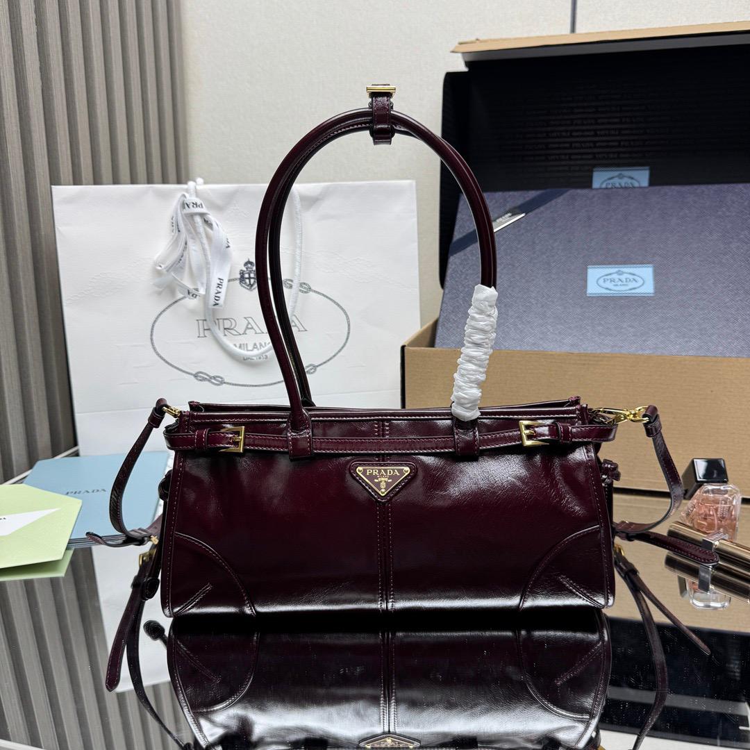 Prada LusSolf red crossbody bag
