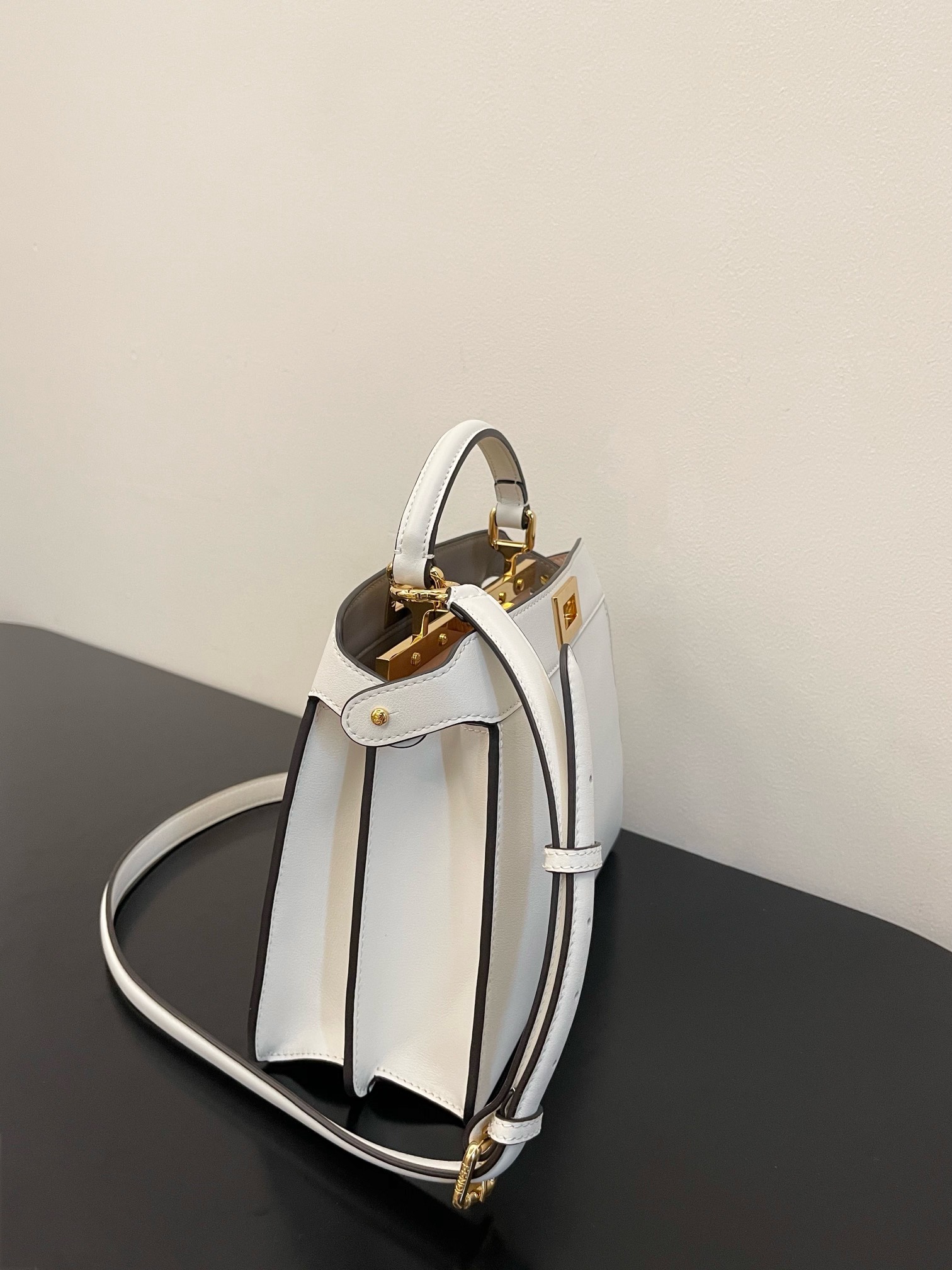 Fendi Iconic Peekaboo ISeeU Small Leather Bag-White