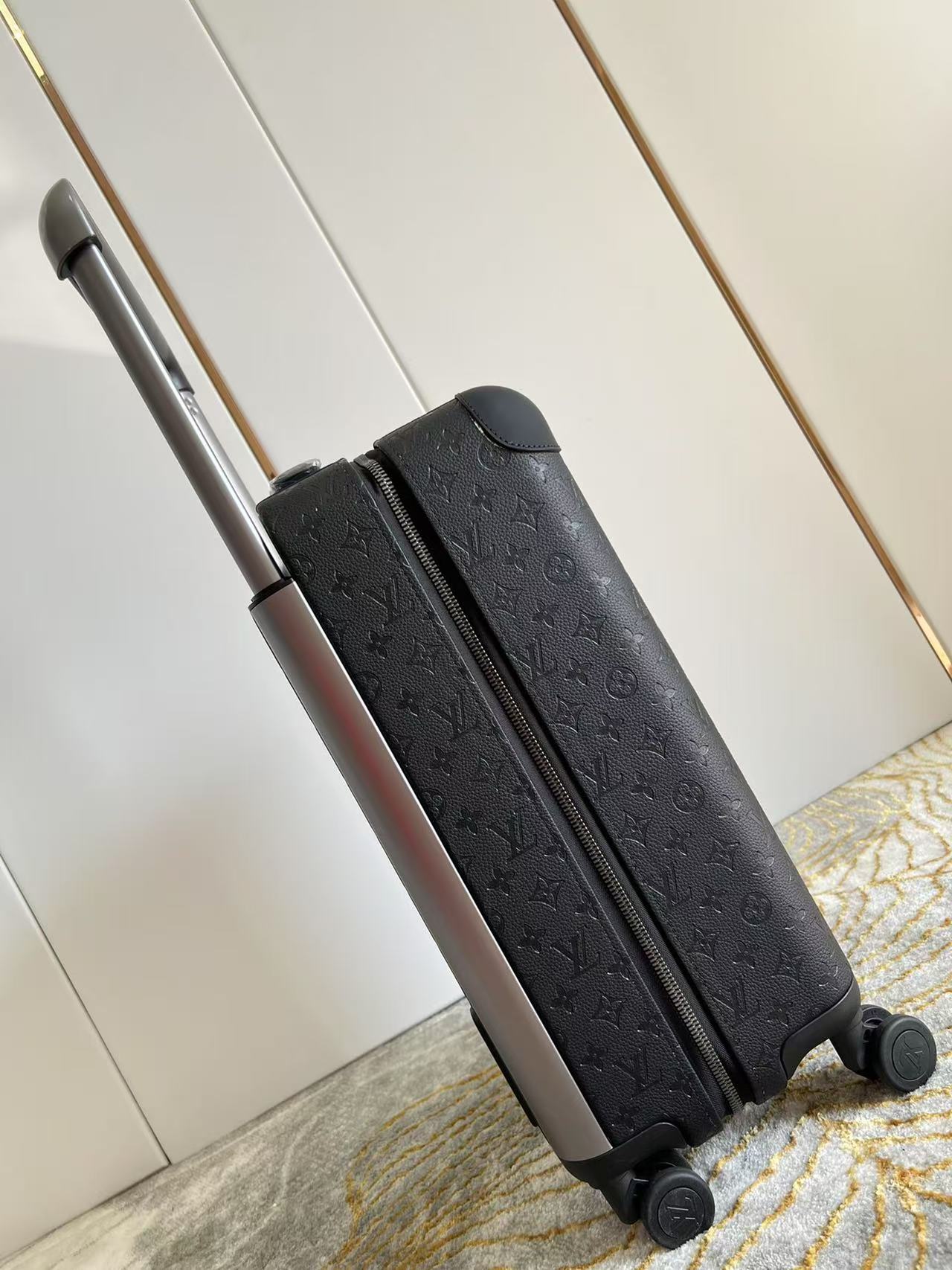 LOUIS VUITTON LV Suitcase Luggage Bag