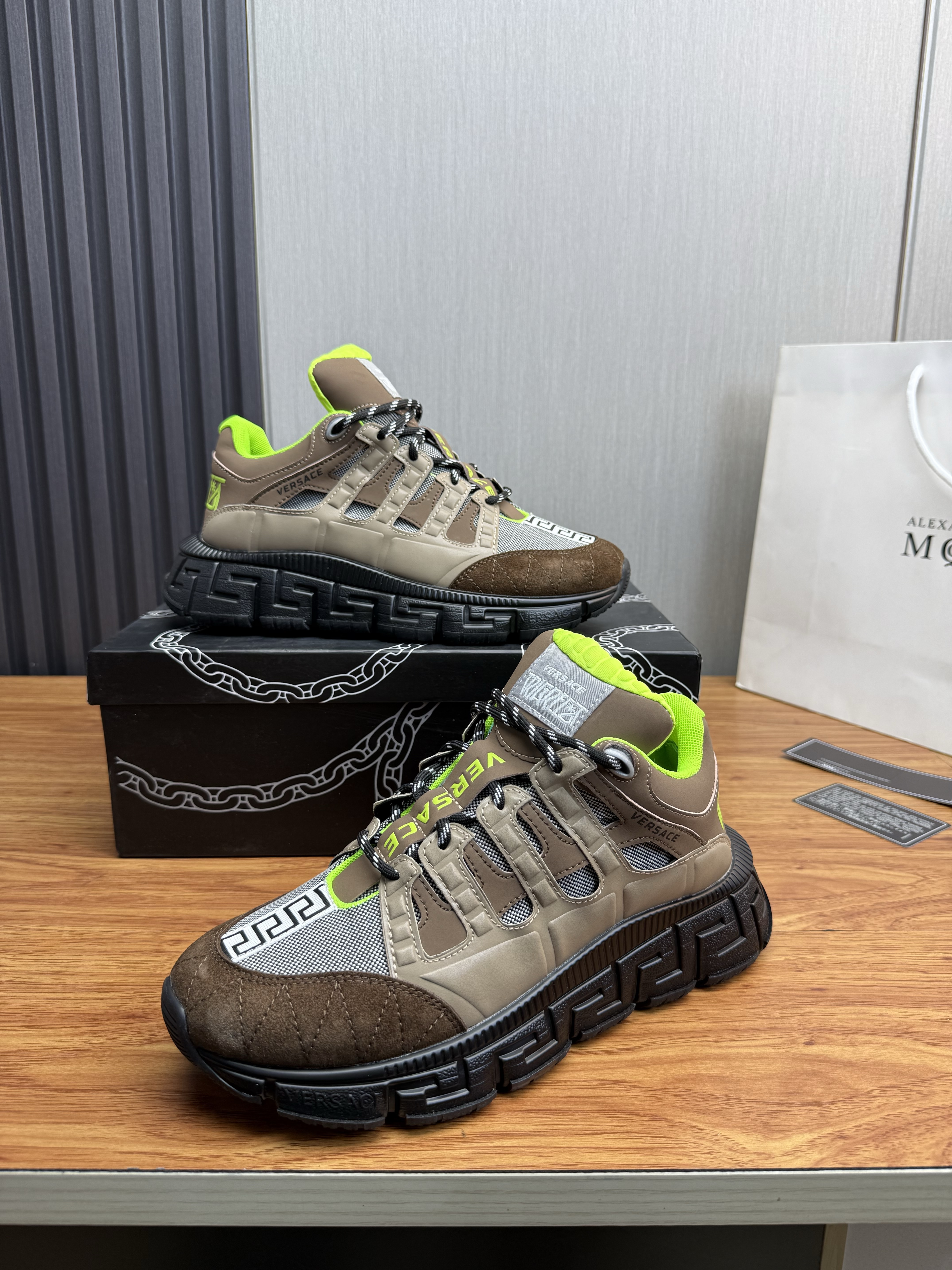 Versace Unisex Sneaker
