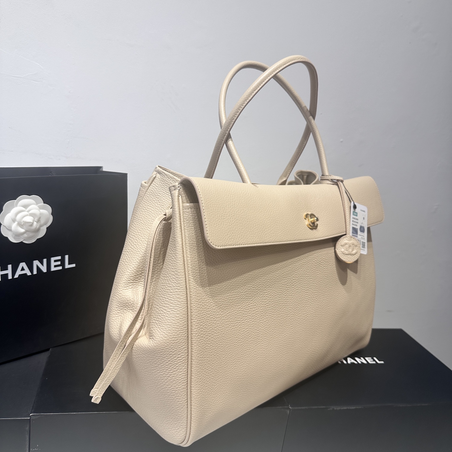 Chanel Spring Summer 2026 Large Tote in Beige AS6289