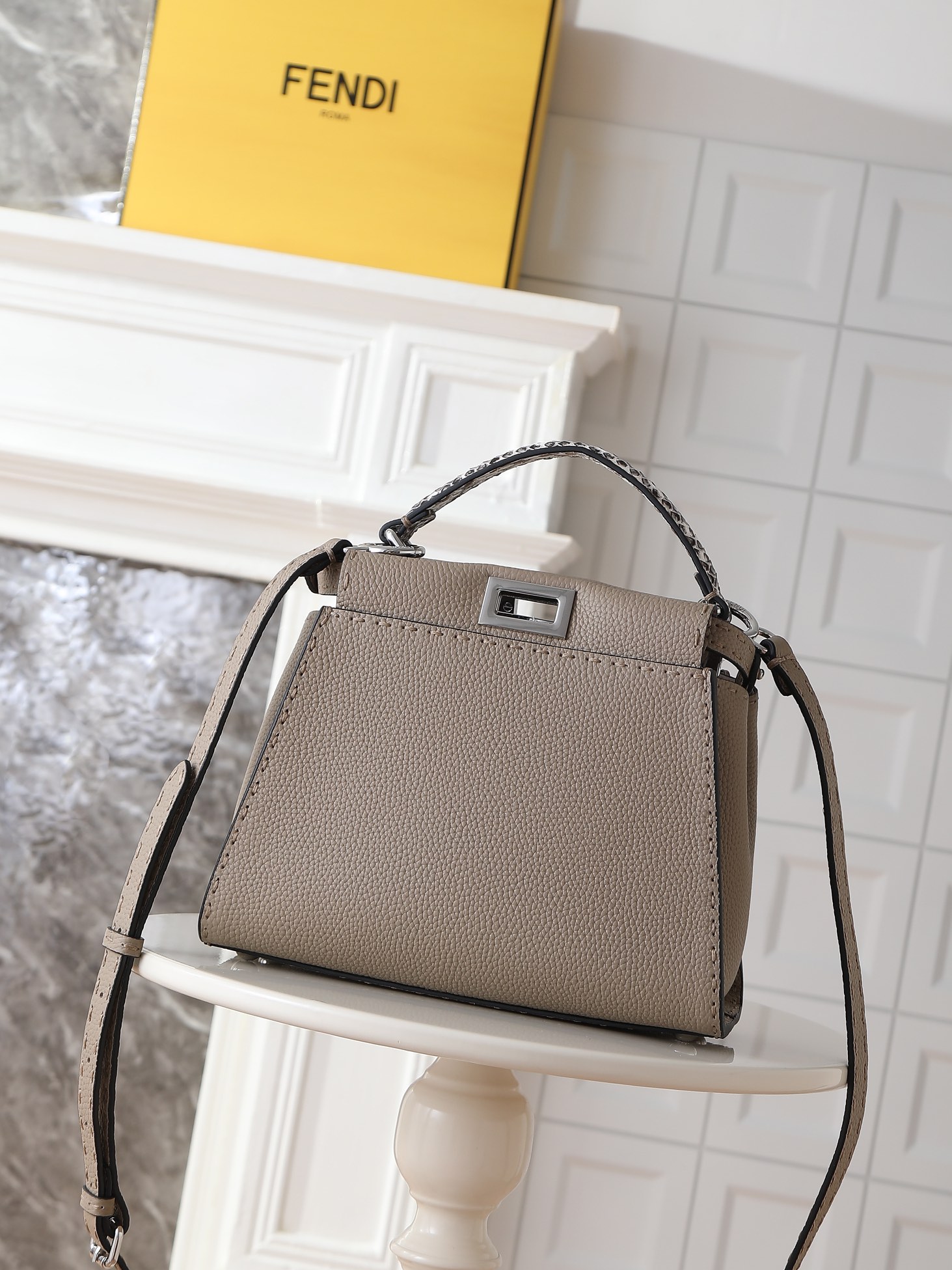Fendi Peekaboo Mini Selleria Peekaboo-Grey
