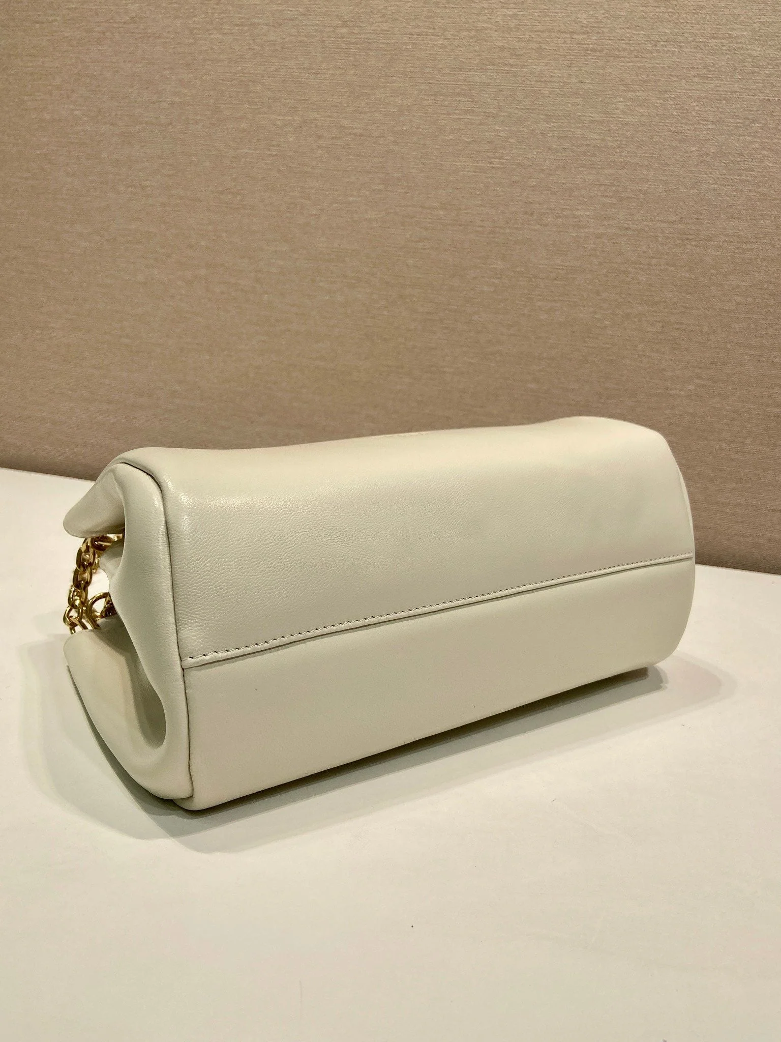 Prada Tumulte bag 24 white leather 280839
