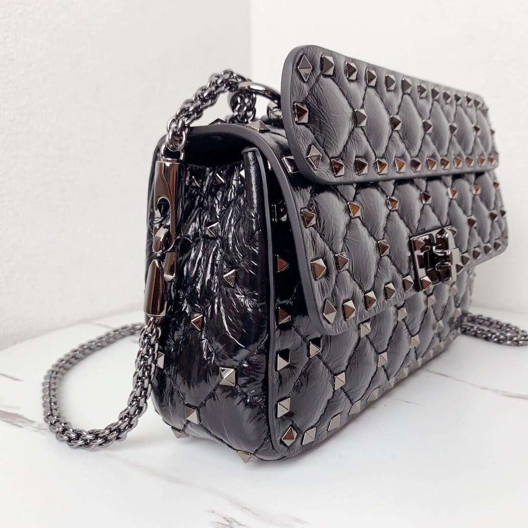 Valentino Classic Spike Medium Shoulder Bag in Shiny leather -Black