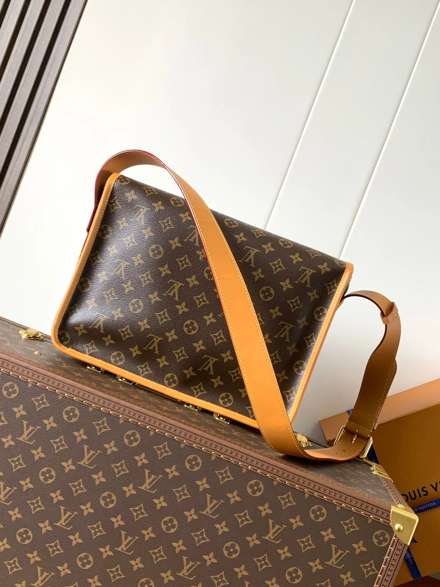Louis Vuitton LV Satchel Messenger Bag  35.5cm Brown Monogram Canvas & Cowhide