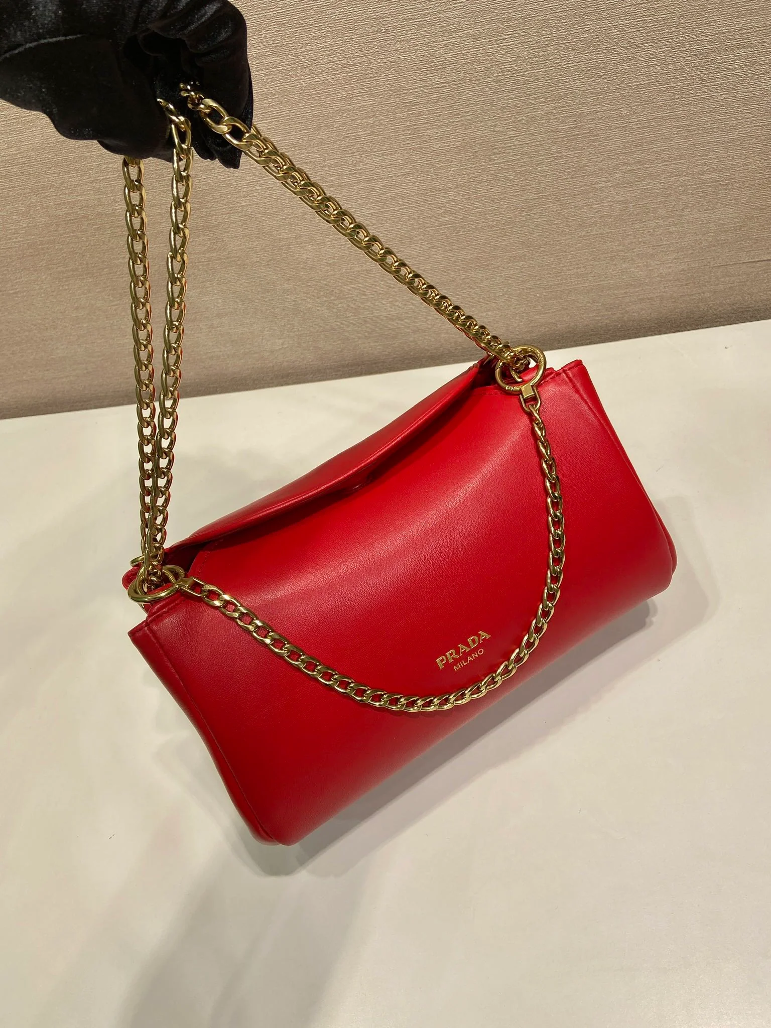 Prada Tumulte bag 24 red leather 280840