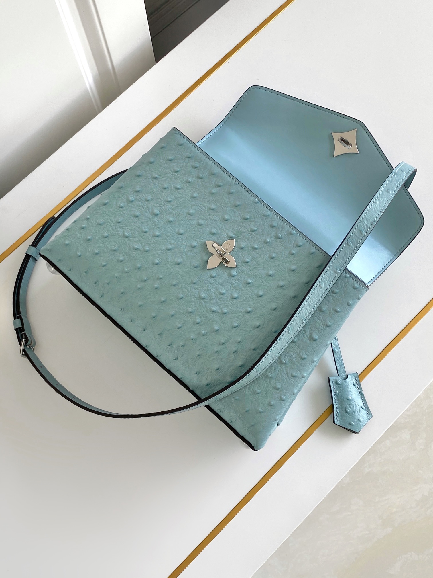LOUIS VUITTON LV ROSE DES VENTS BAG M87107