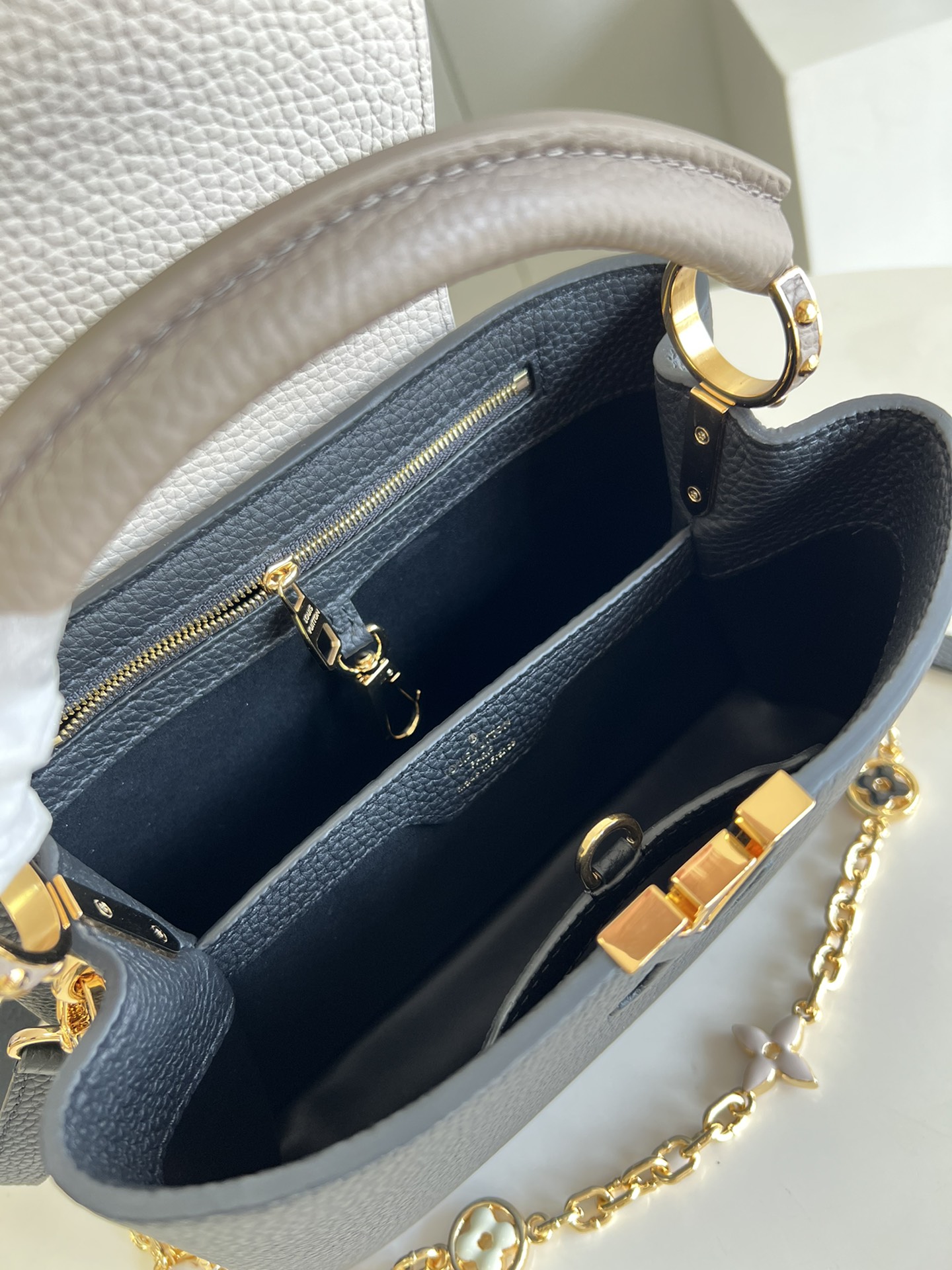 Louis Vuitton LV Z Capucines MM