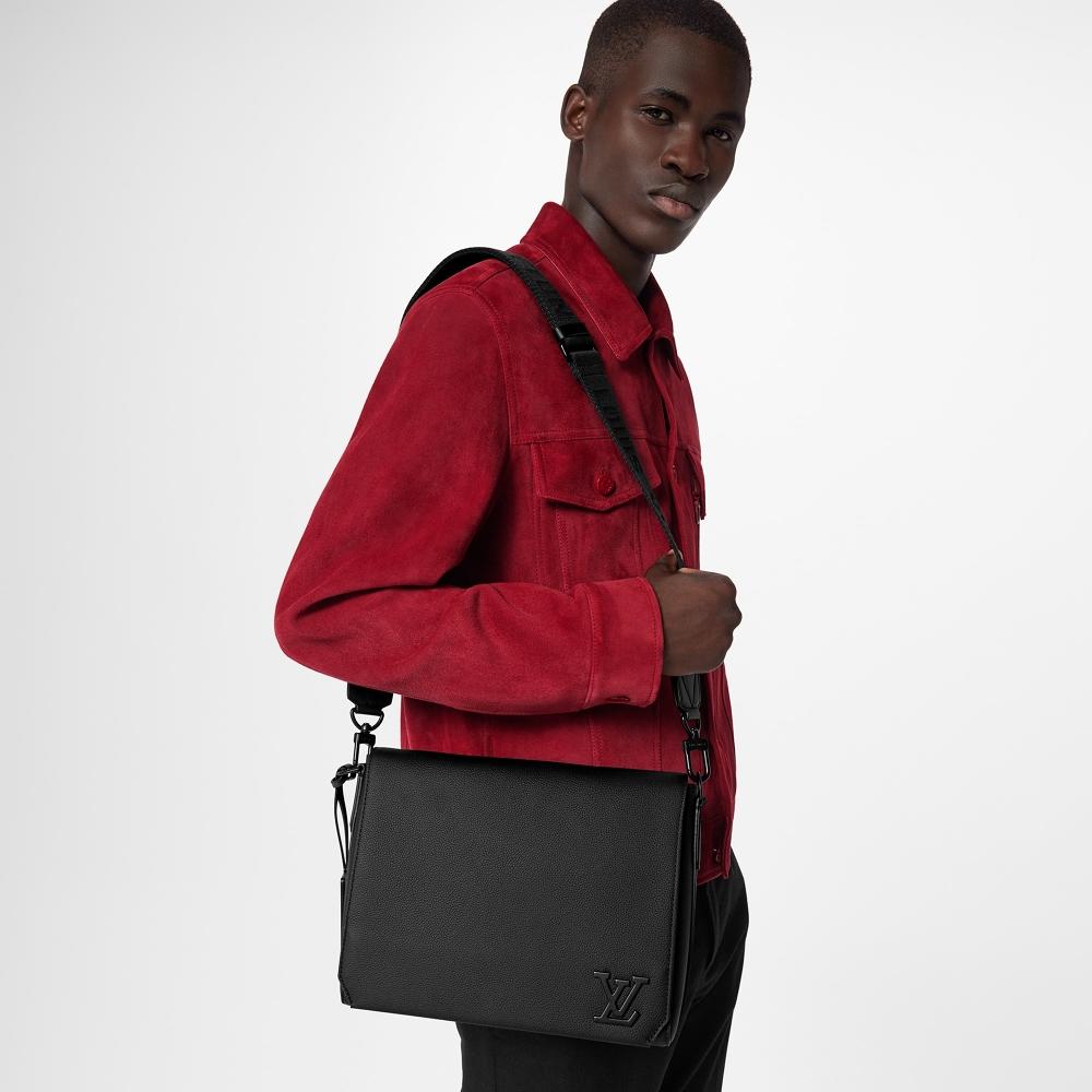 Takeoff Messenger LV AEROGRAM M57080