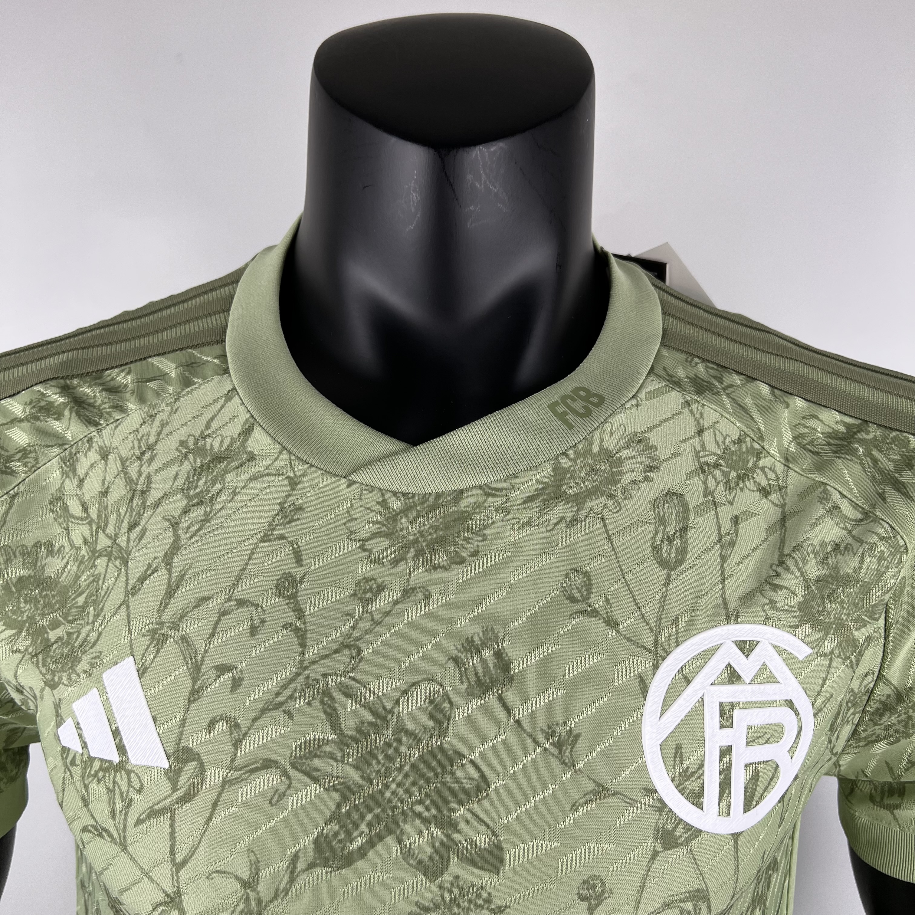 Player Version Bayern Munich Oktoberfest Edition 2023/24