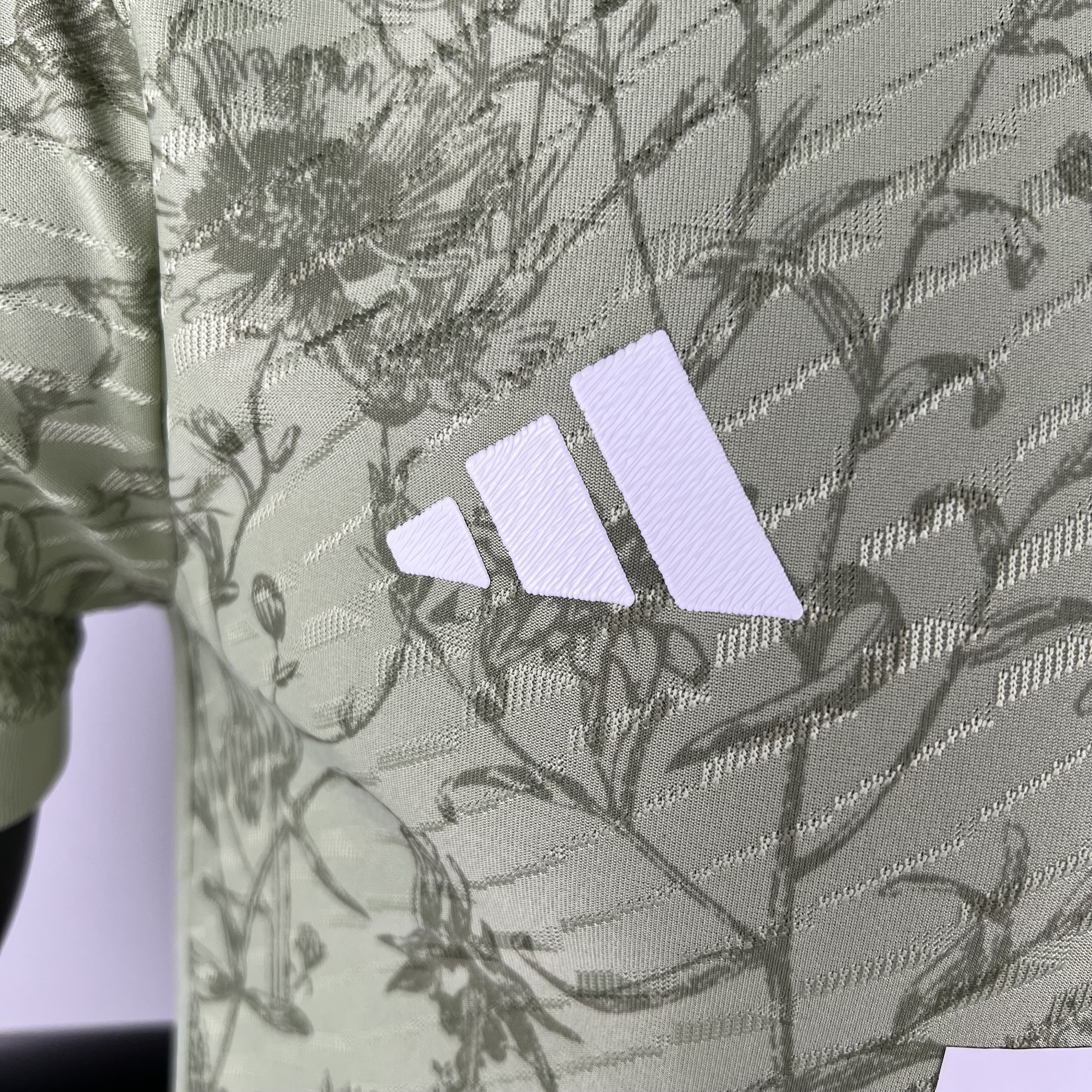 Player Version Bayern Munich Oktoberfest Edition 2023/24