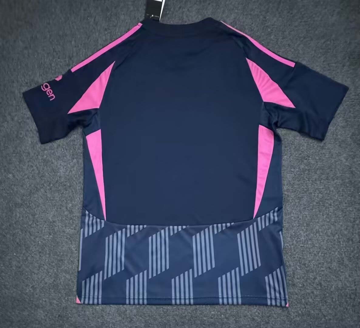 2024/2025 Nottingham Forest Away Football Shirt 1:1 Thai Quality