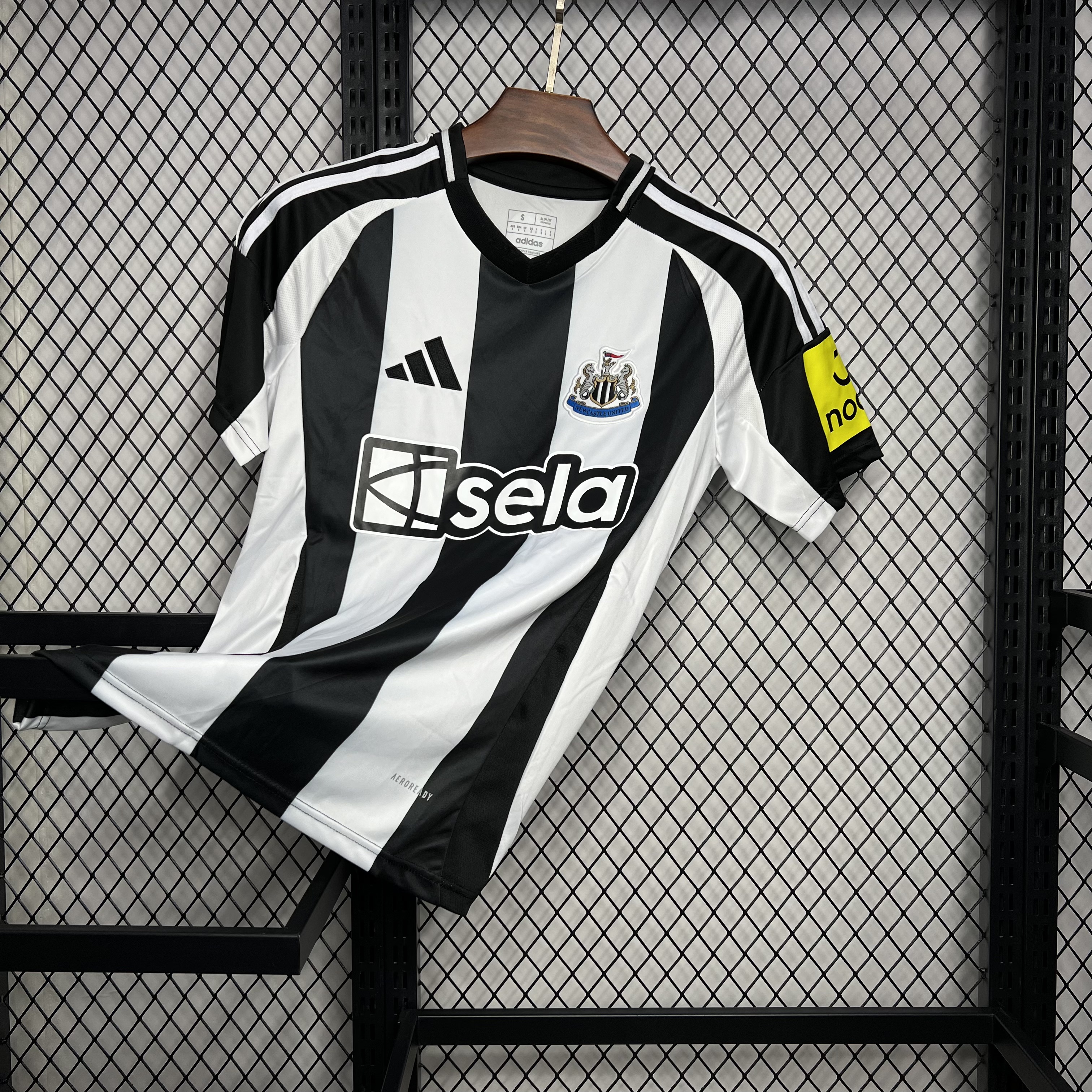Newcastle United Home Jersey_2024_25