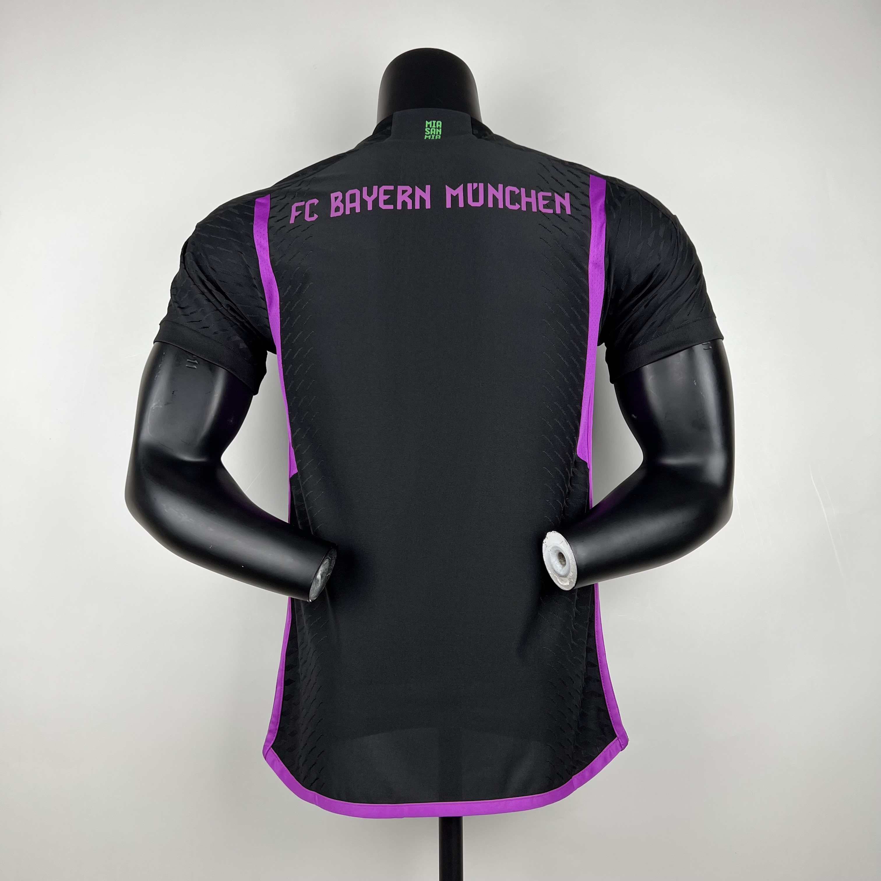 player version Bayern Munich away 2023/24