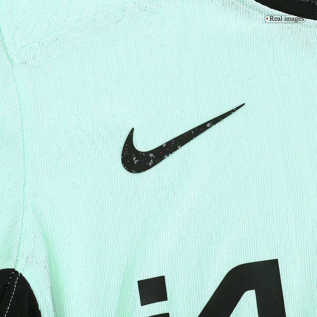 Player Chelsea third away 2023/24