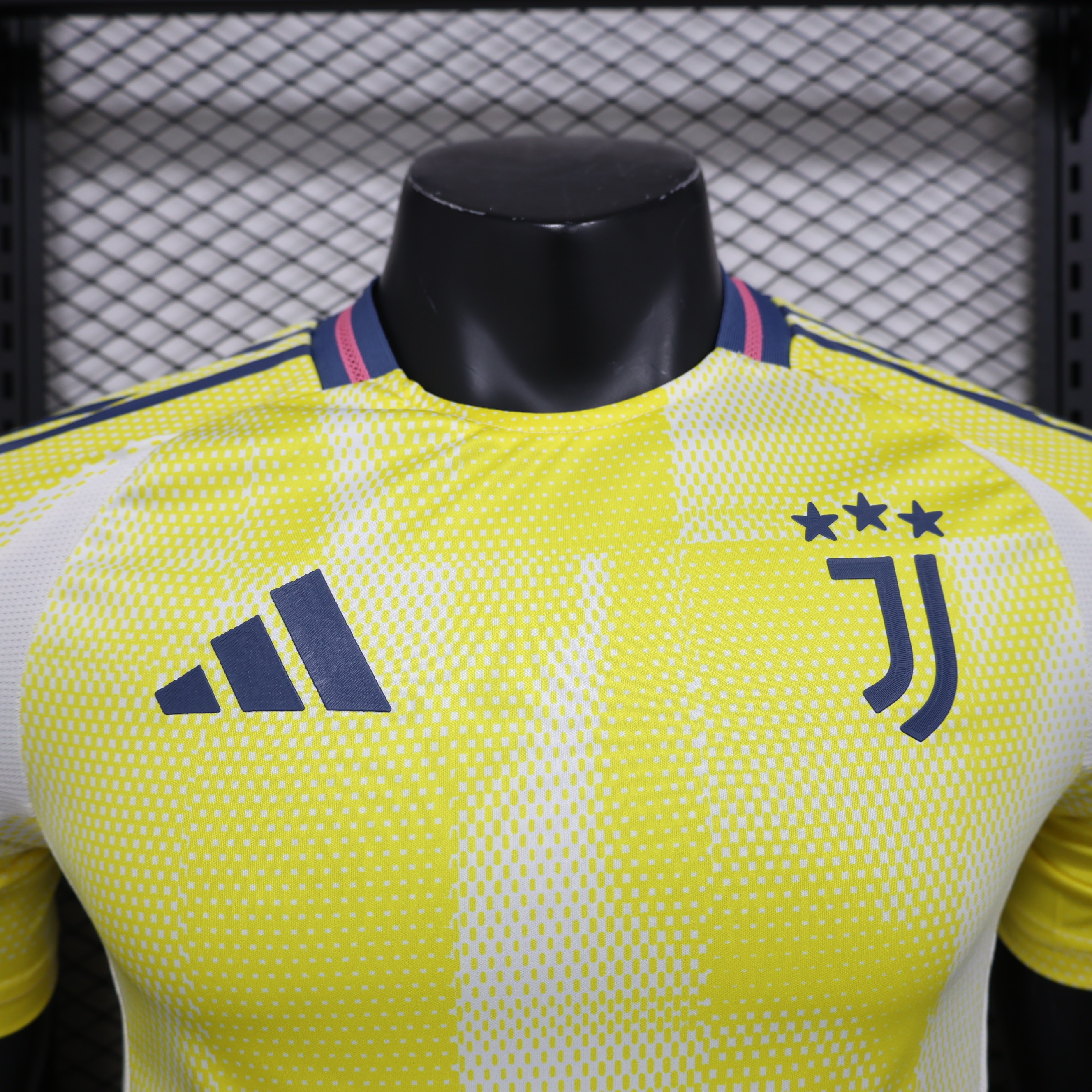 Player 24-25_Juventus_Away