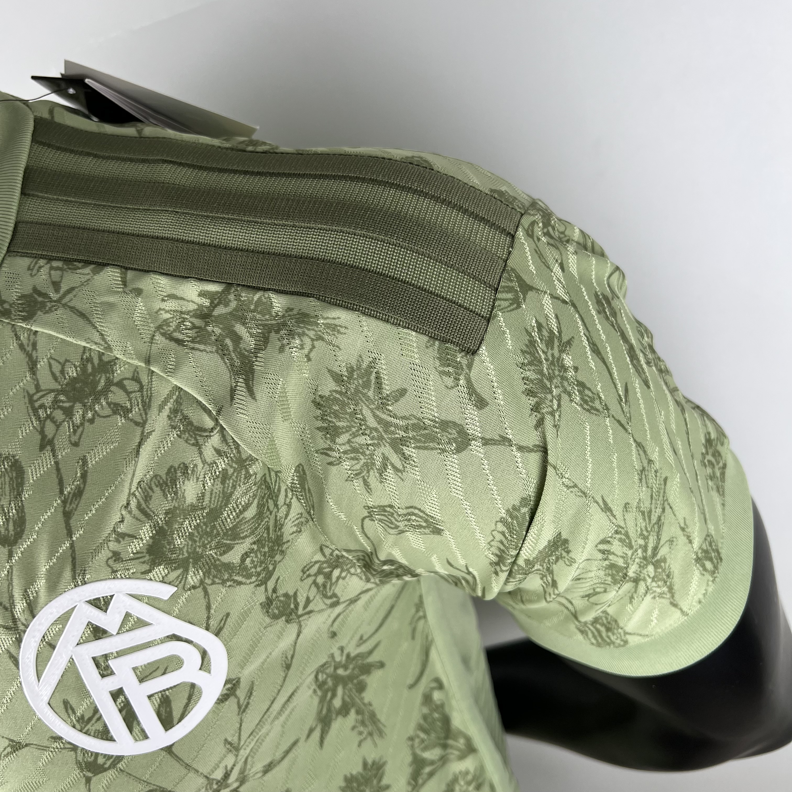 Player Version Bayern Munich Oktoberfest Edition 2023/24