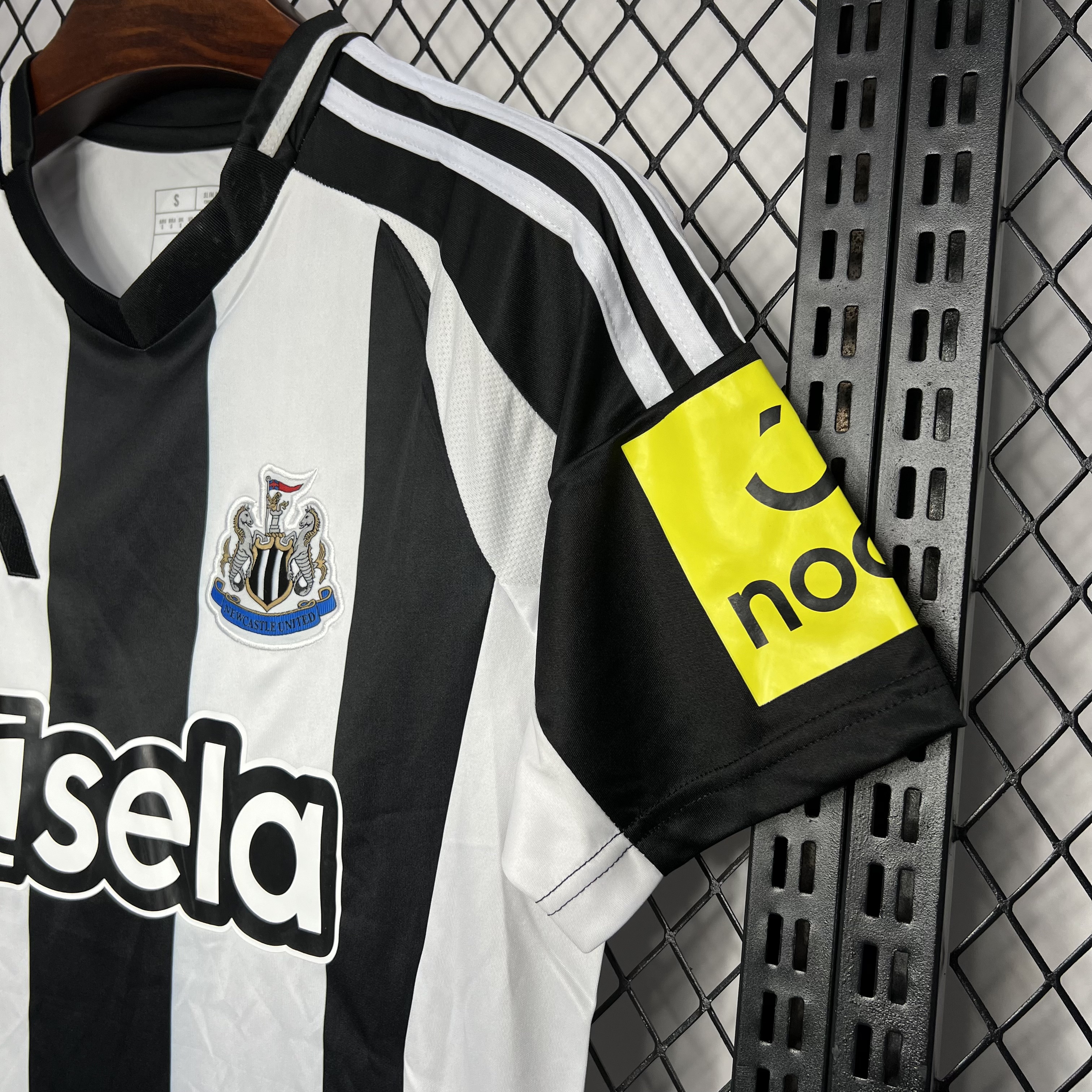 Newcastle United Home Jersey_2024_25