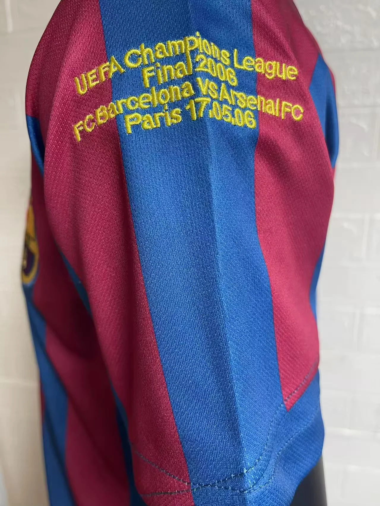 2005/2006 Retro Barcelona Home Football Shirt UEFA Champions League 1:1 Thai Quality