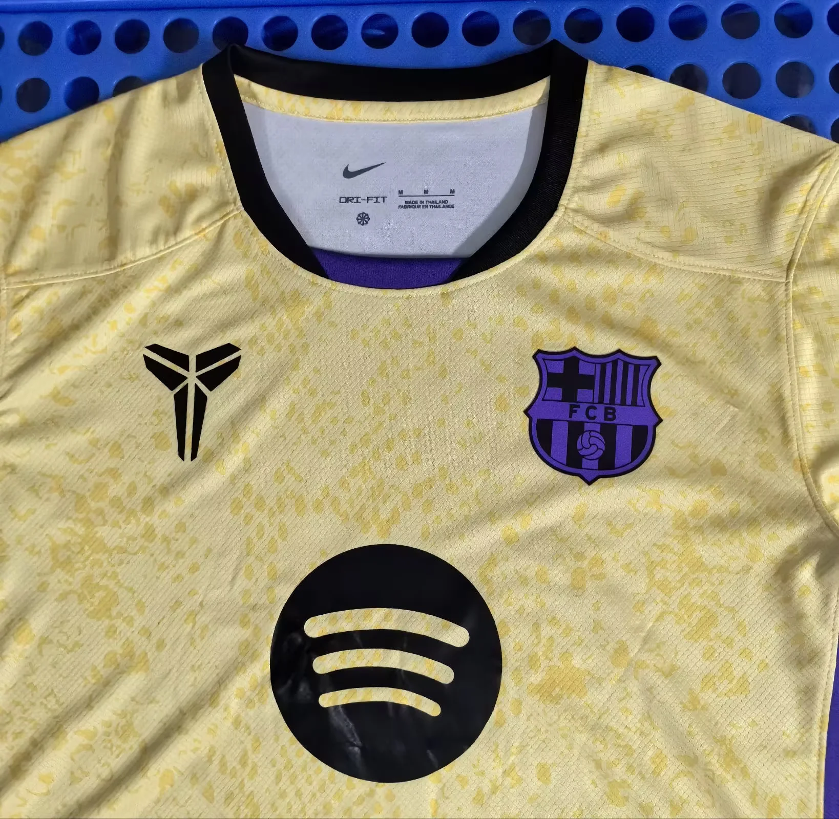 2025/2026 Barcelona KOBE Collab Special Edition Yellow Football Shirt 1:1 Thai Quality