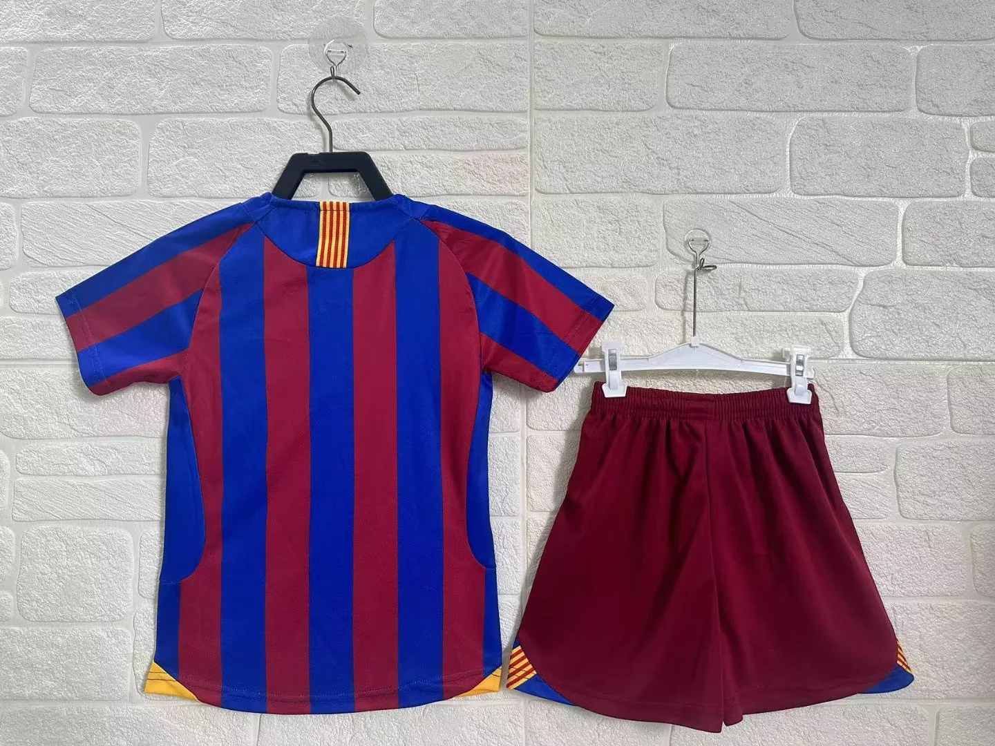 2005/06 Retro Barcelona Home Red Football Shirt Kids Size