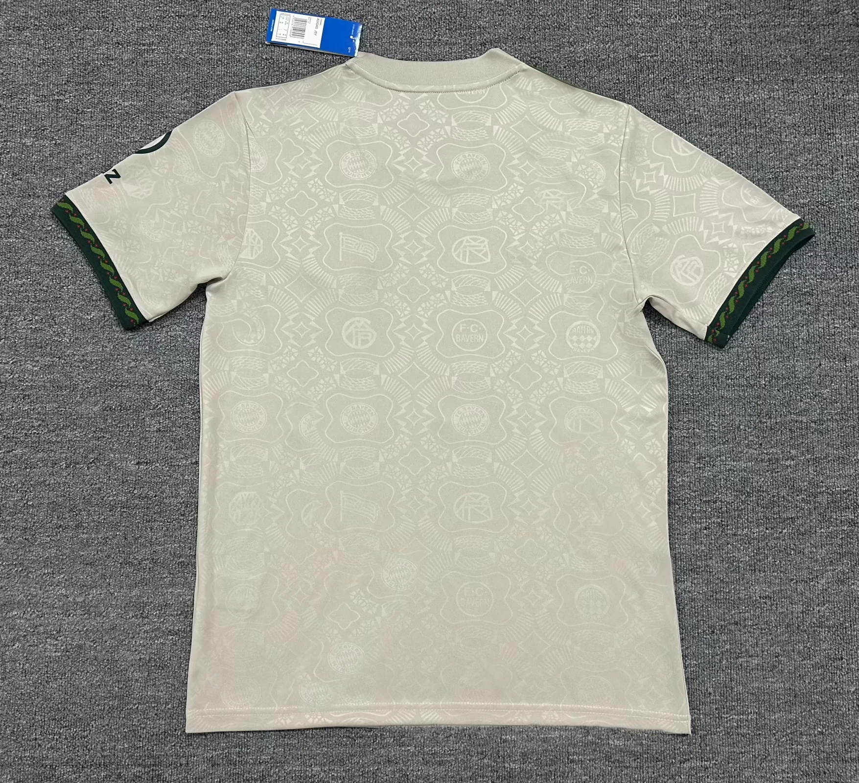 2025/2026 Bayern Oktoberfest Special Edition White Fans Soccer Jersey