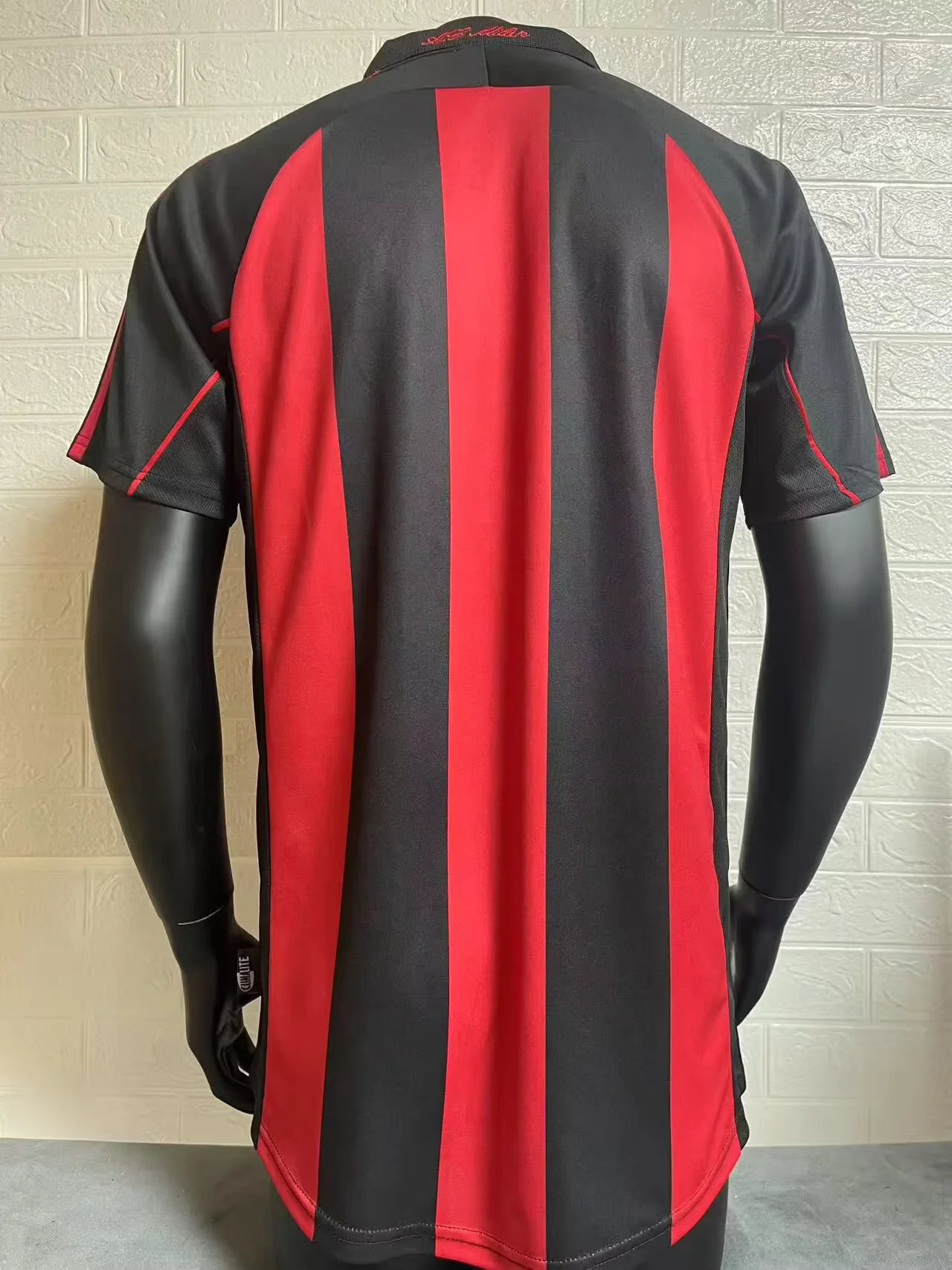 2001/2002 Retro AC Milan Home Football Shirt 1:1 Thai Quality