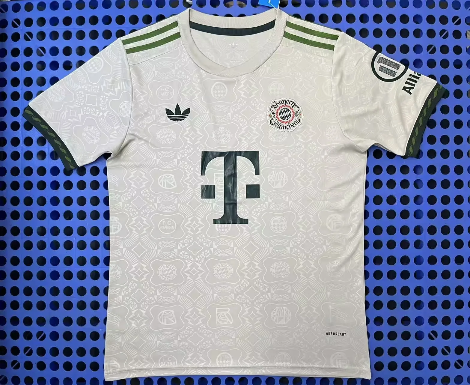2025 Bayern Munich Oktoberfest Beige White Fans Football Shirt 1:1 Thai Quality
