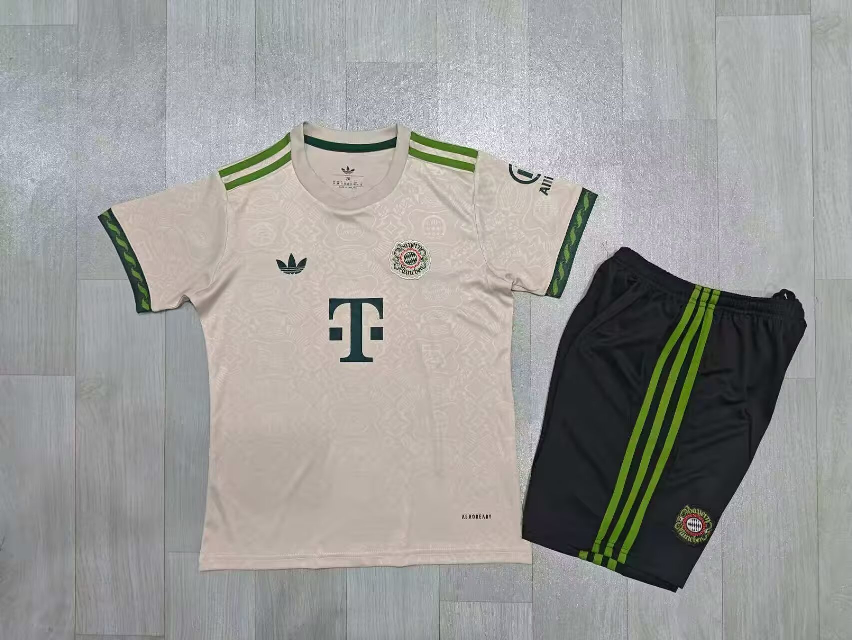 2025/2026 Bayern Munich Home White Soccer Jersey 1:1 Thai Quality Kids Size