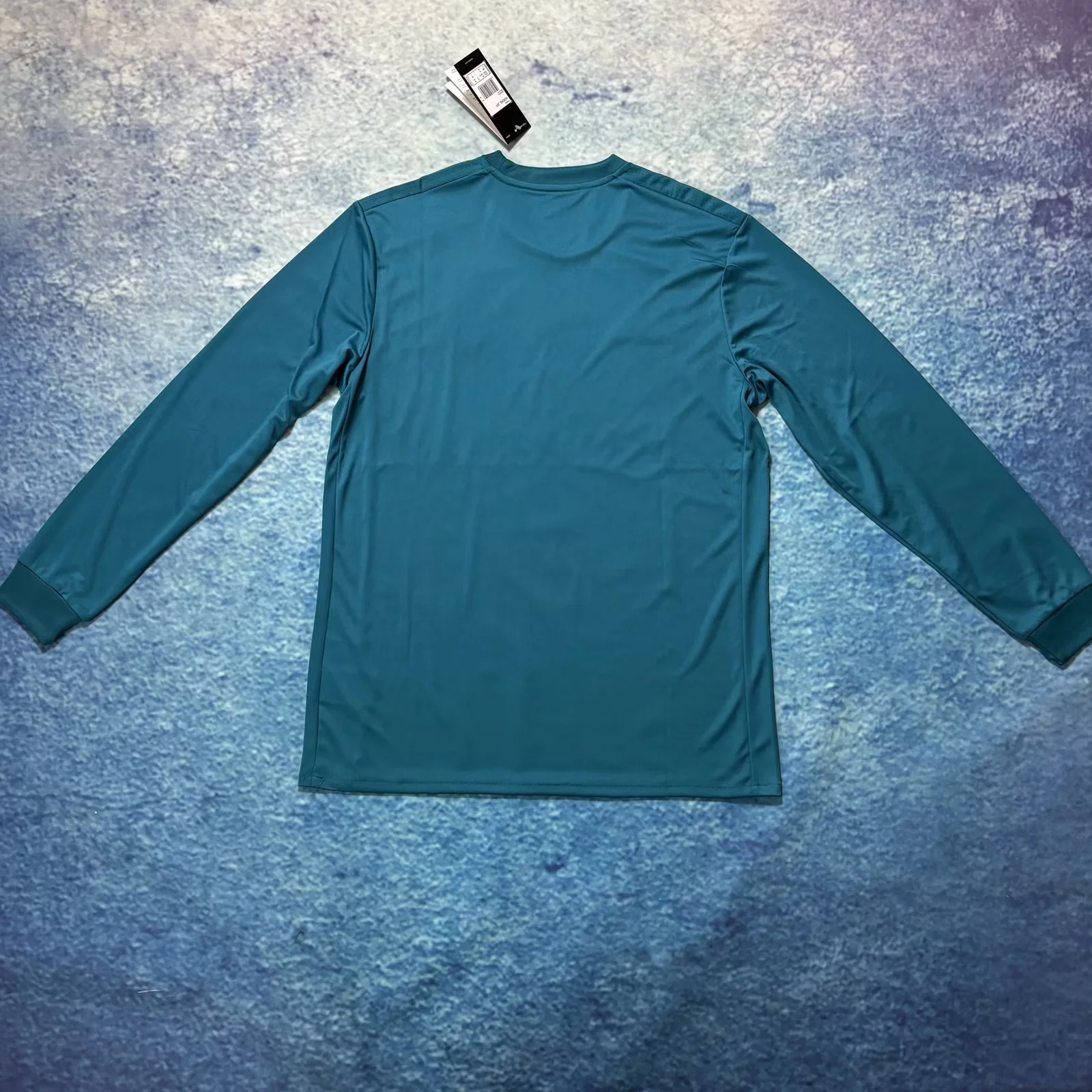 2017/2018 Retro Real Madrid  third Away Green Long Levver Football Shirt1:1 Thai Quality