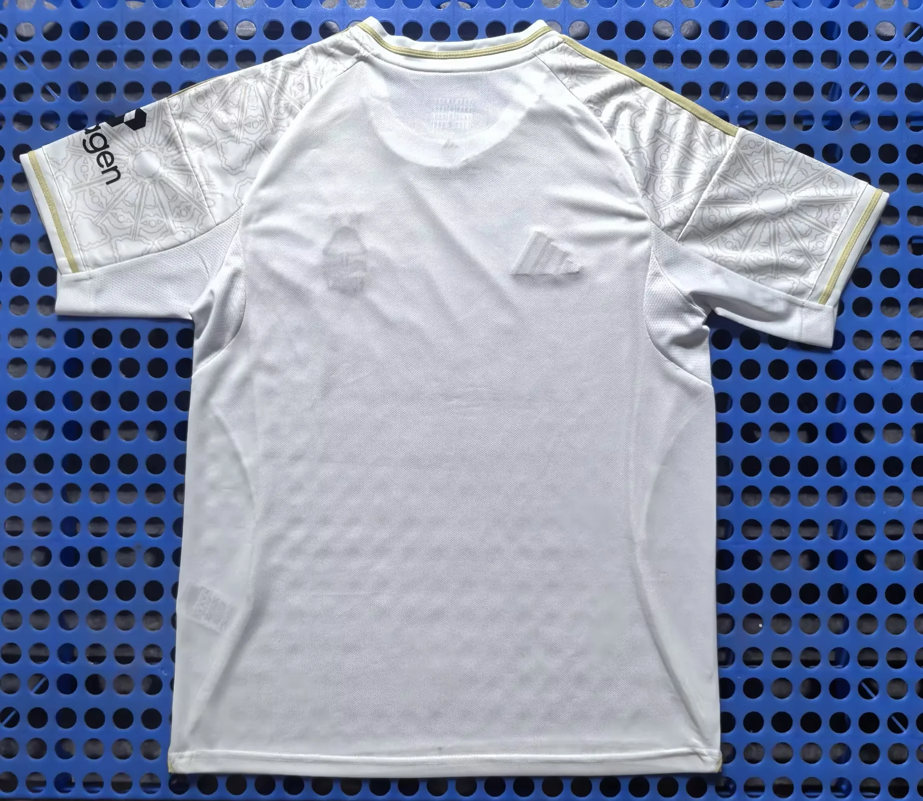 2025/2026 Nottingham Forest Home White Football Shirt 1:1 Thai Quality