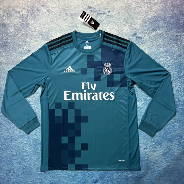 2017/2018 Retro Real Madrid  third Away Green Long Levver Football Shirt1:1 Thai Quality