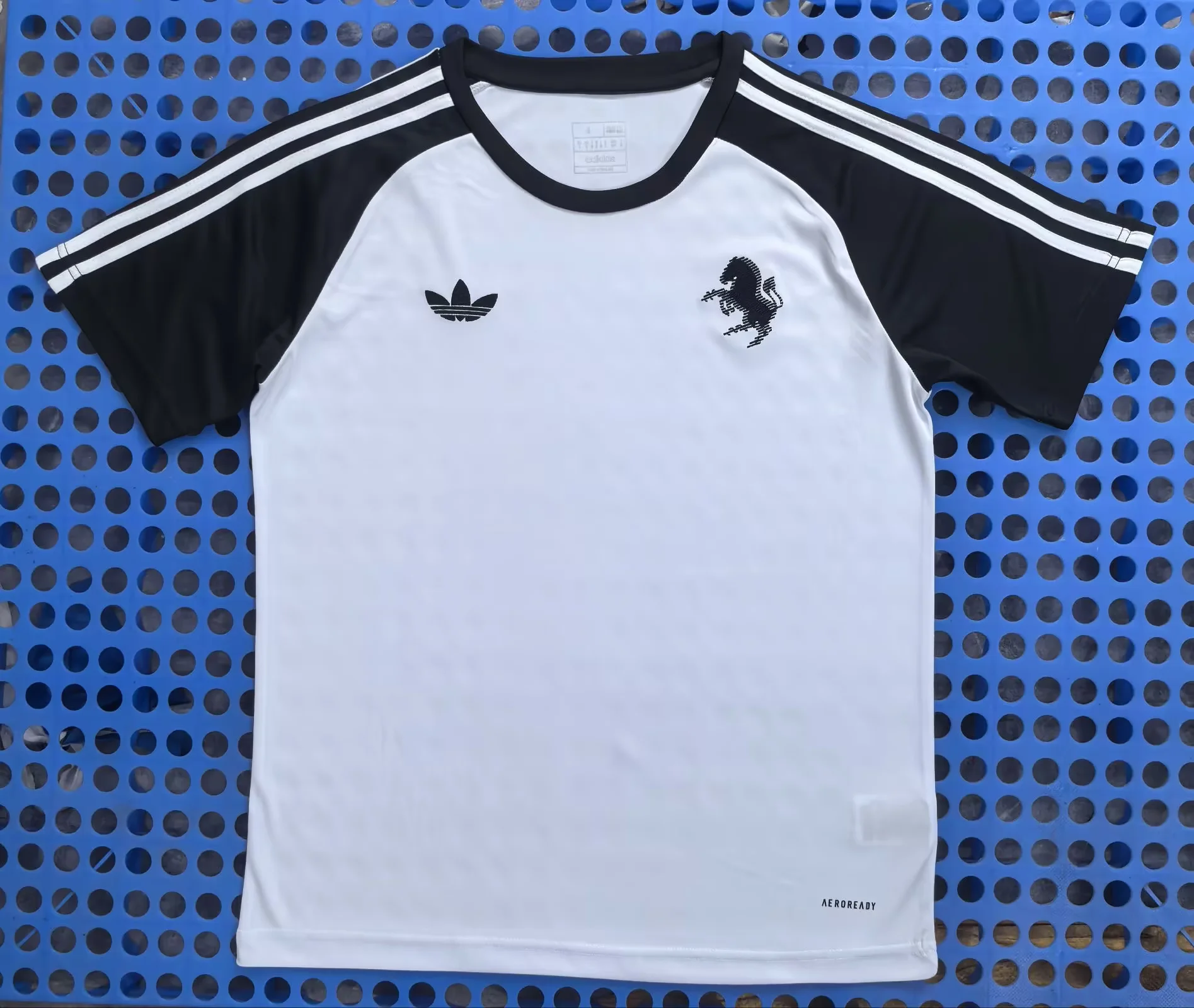 2025_ Juventus Training Levver White Fans Soccer Jersey
