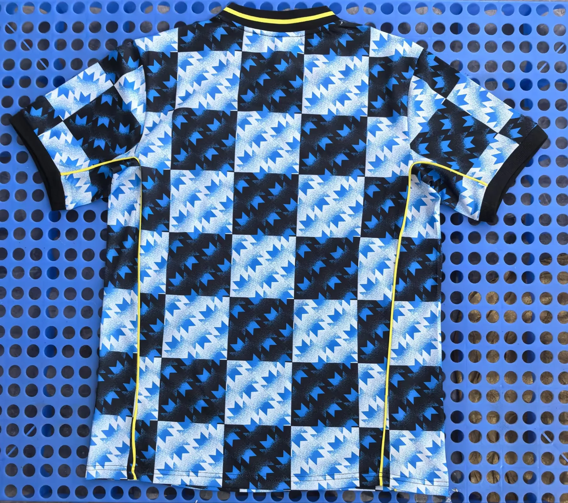 2025-26 Manchester United Retro levver Blue Fans Football Shirt 1:1 Thai Quality