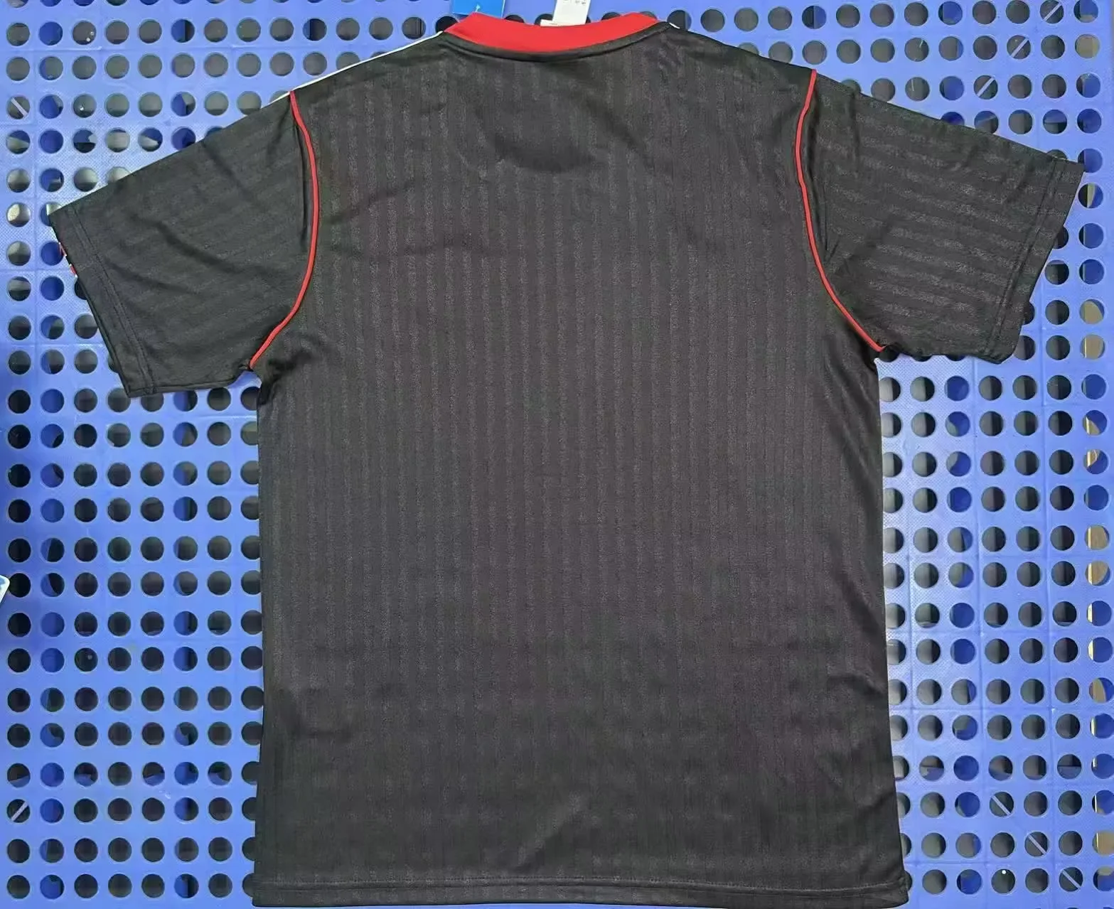 2025 Manchester United Retro levver Black Fans Football Shirt 1:1 Thai Quality