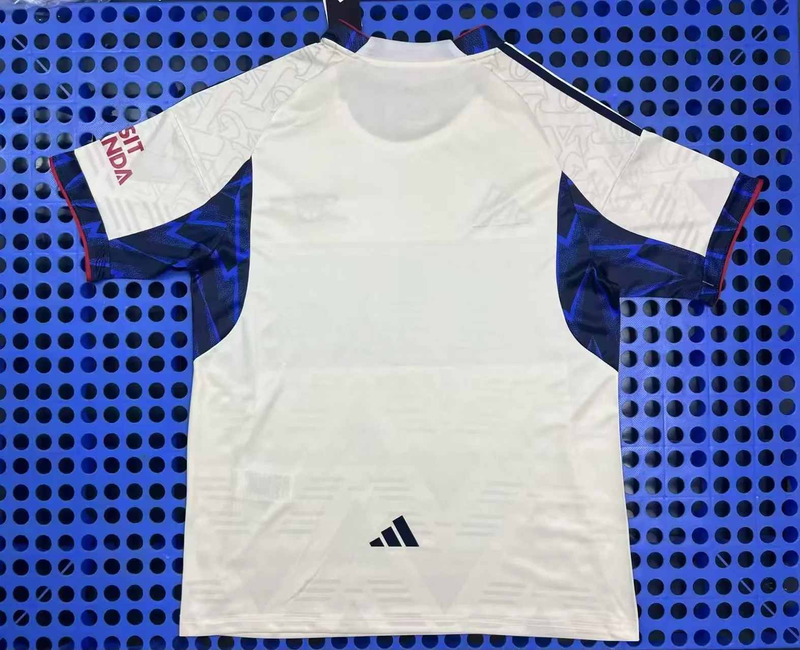 2025 Liverpool FC Retro Home Beige Football Shirt 1:1 Thai Quality