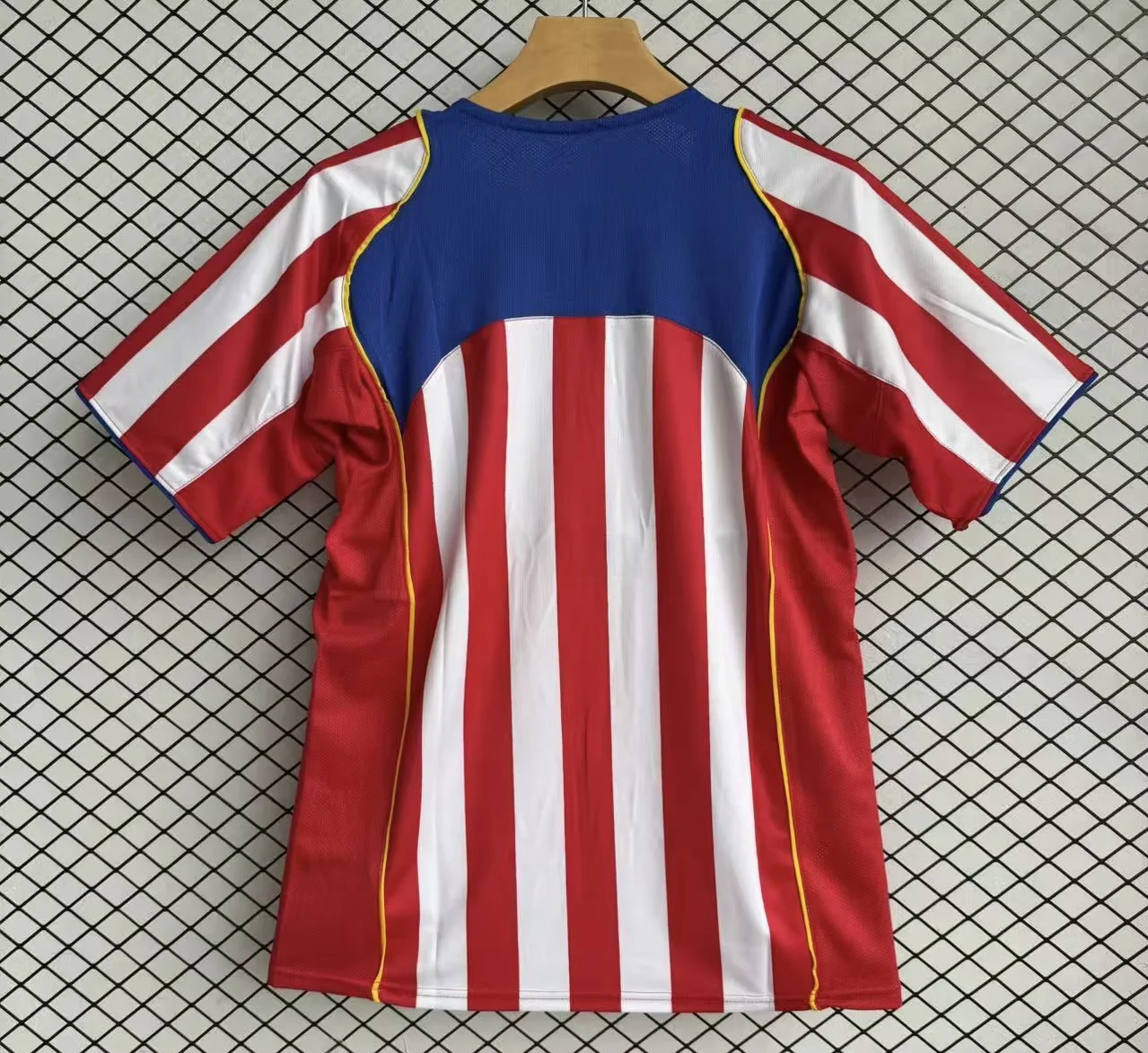 2004/2005 Retro Atletico Madrid Home Soccer Jersey 1:1 Thai Quality