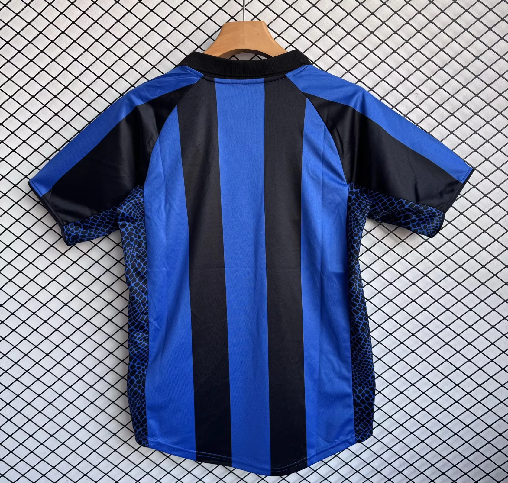 2001/2002 Retro Inter Milan Home Blue Football Jersey1:1 Quality Thai