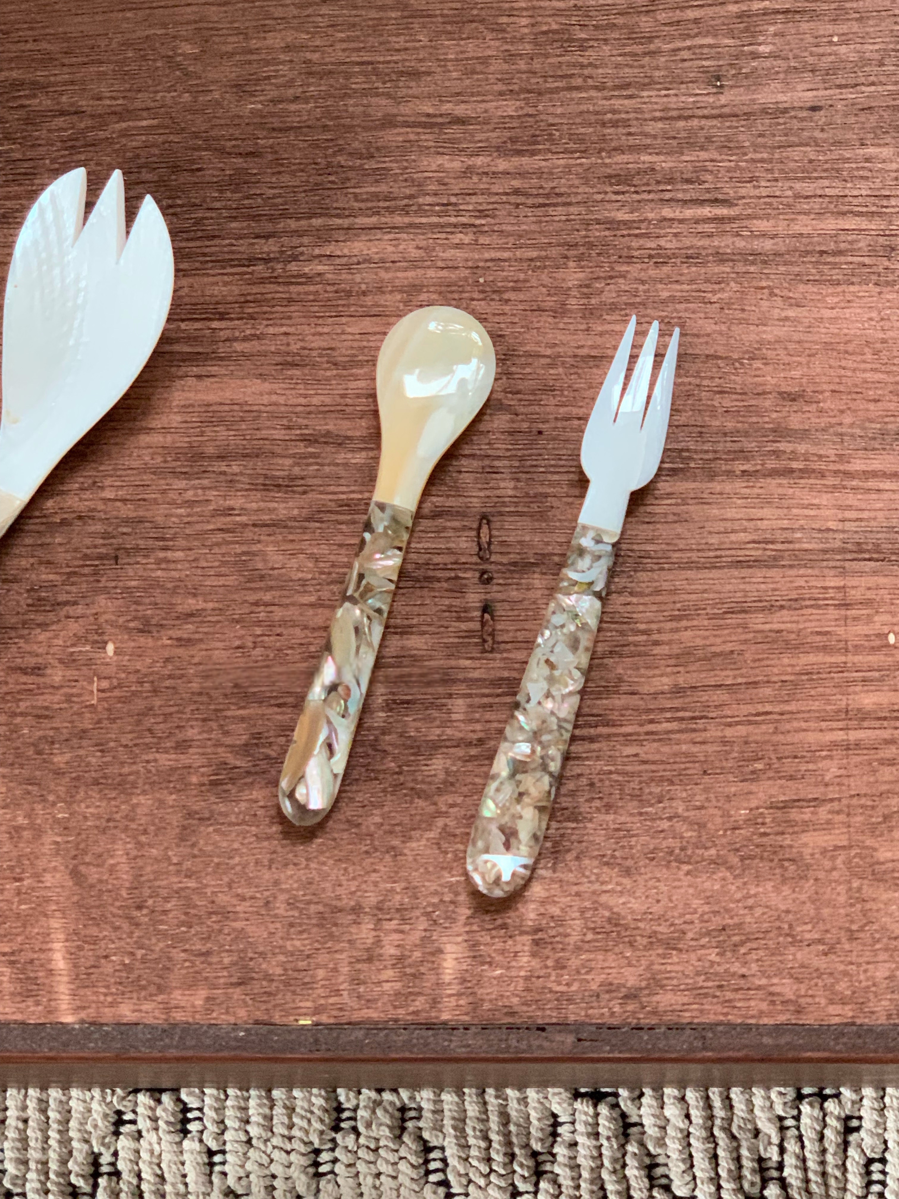 Vintage Shellware Utensil Set
