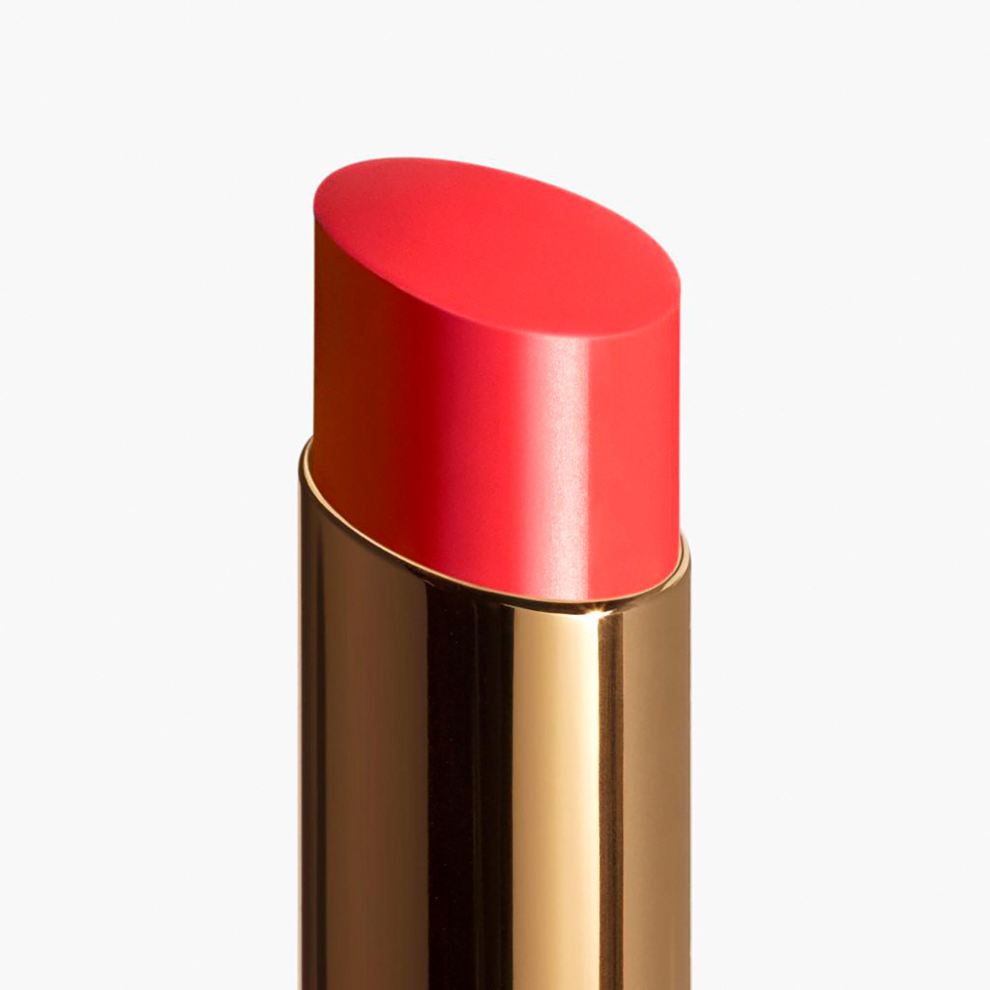 CHANEL ROUGE COCO FLASH colour, shine, intensity in a flash