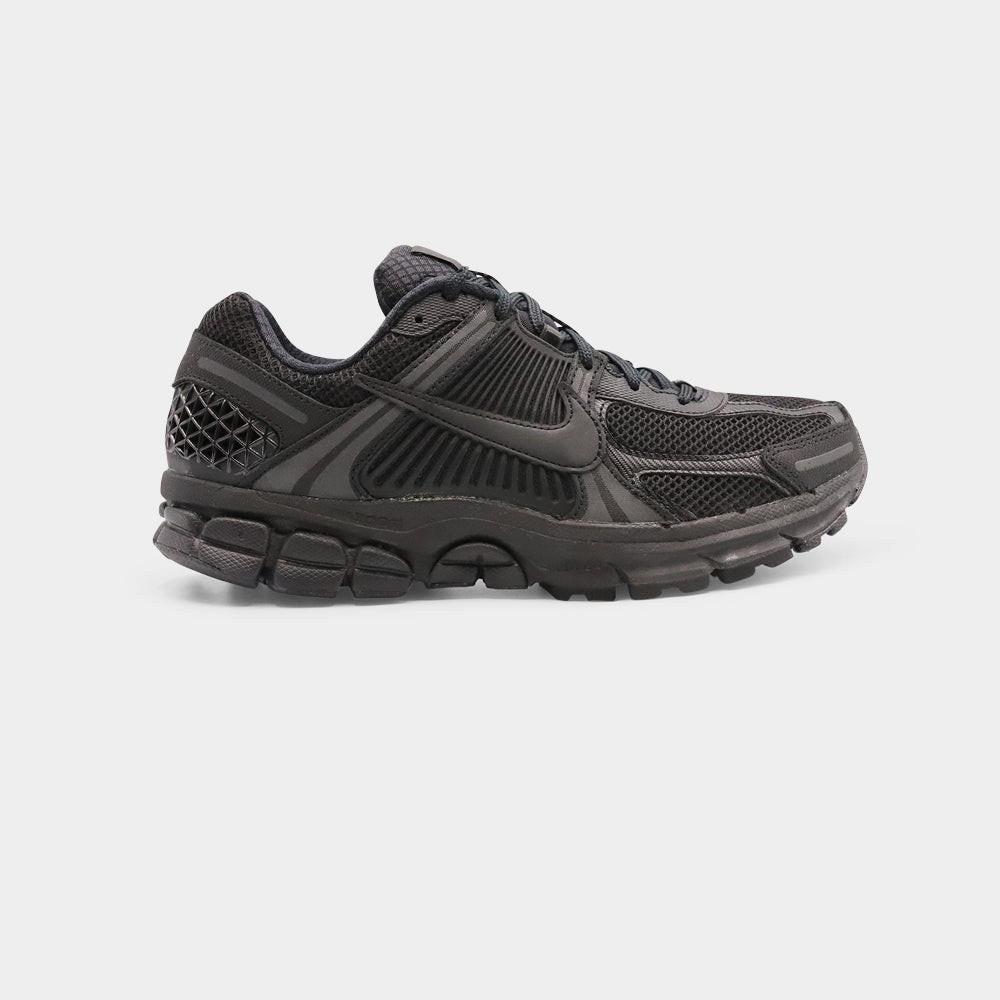NIKE Zoom Vomero 5 - Black