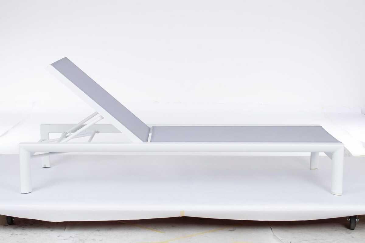 mutoni Sonnenliege Skipper New weiss