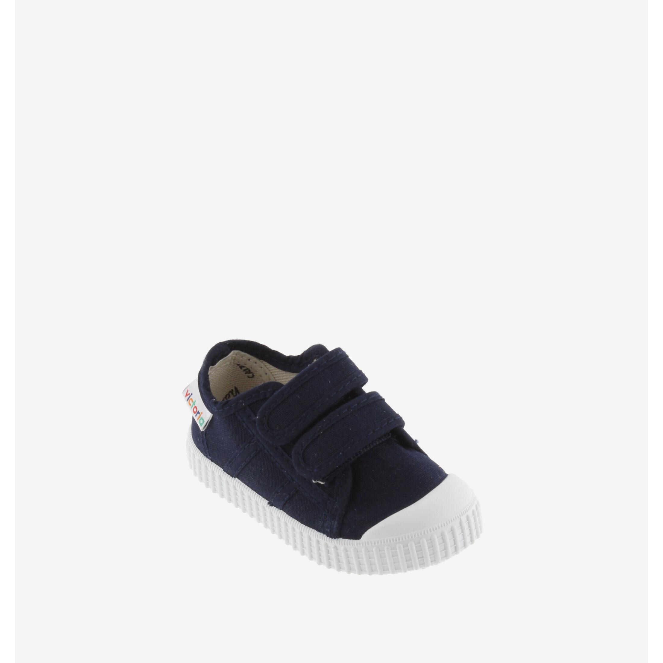 Victoria sneakers 1915