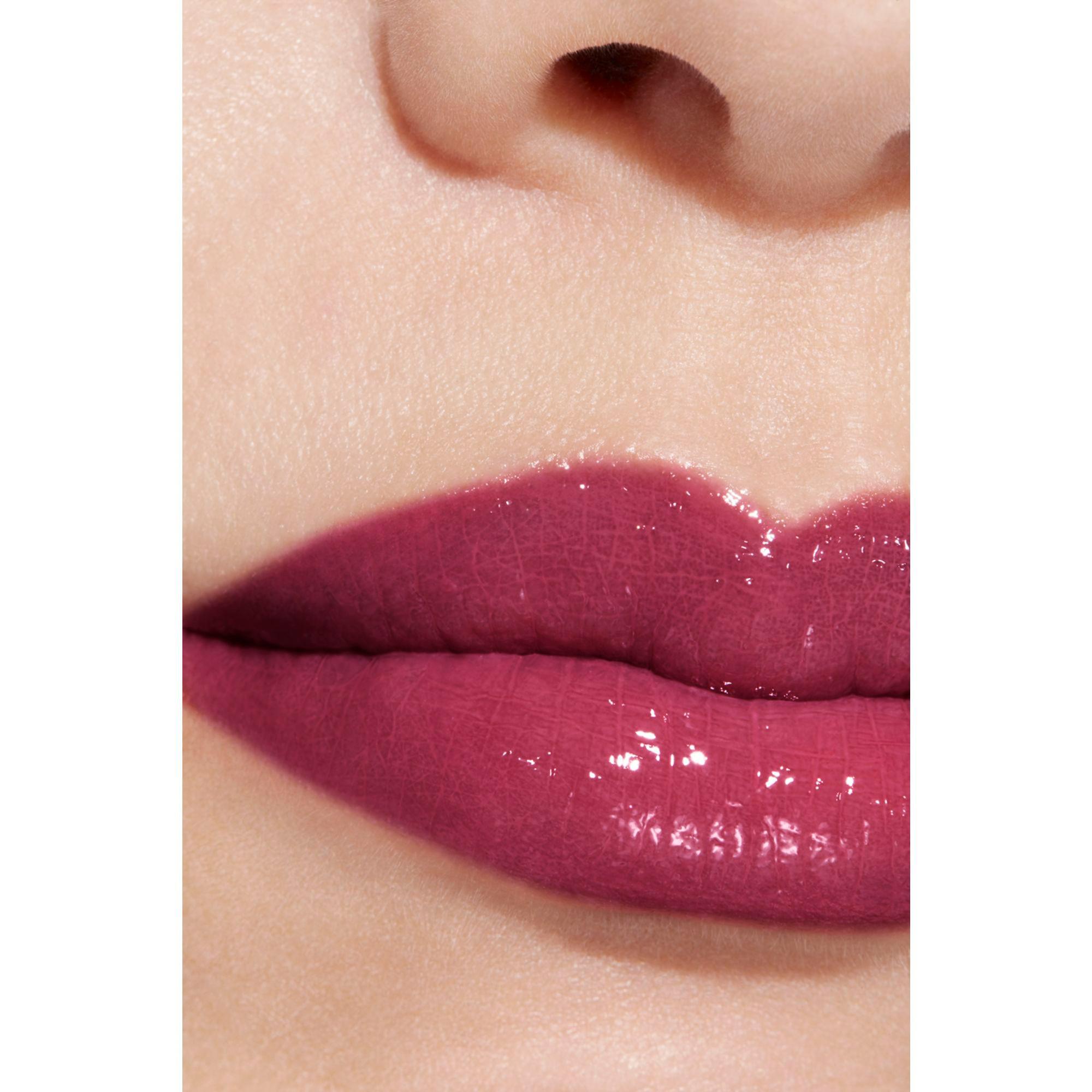 CHANEL ROUGE COCO FLASH colour, shine, intensity in a flash