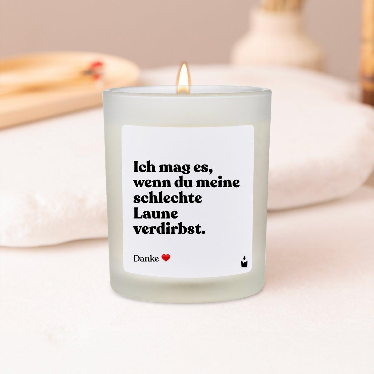 CandleHand Duftkerze Woody Ich mag es, wenn du meine schlechte Laune verdirbst.