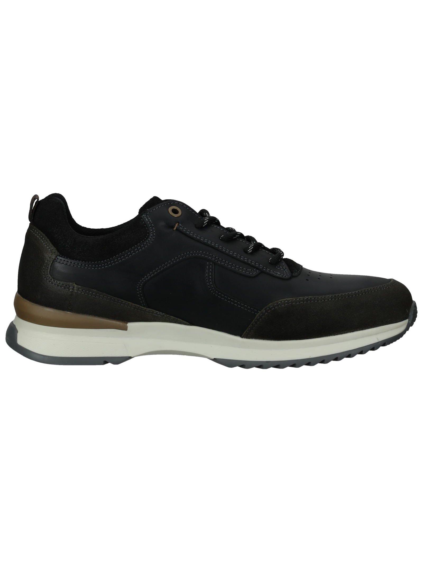 Bullboxer Sneaker