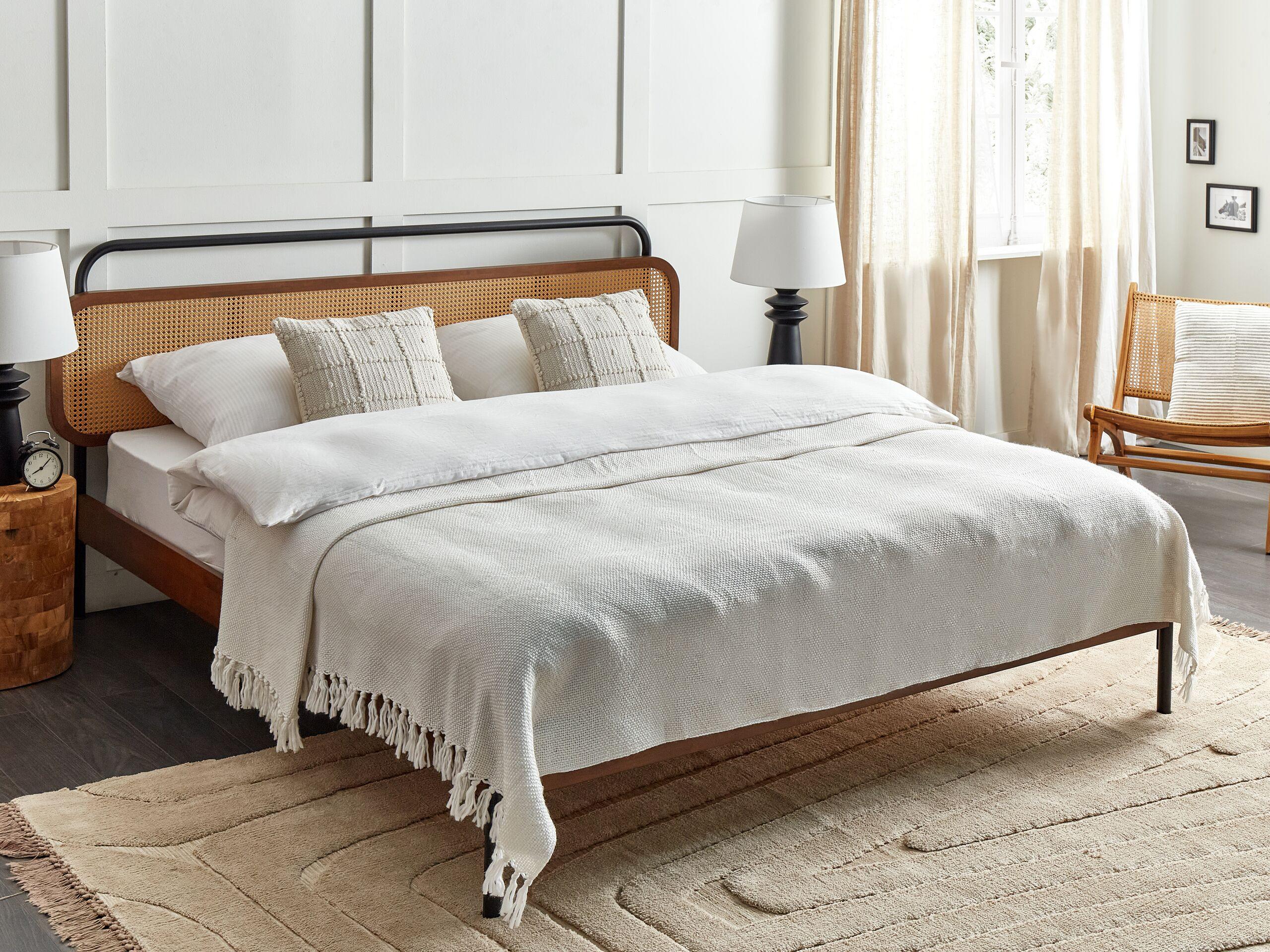 Beliani Kuscheldecke aus Acryl Boho CHAOHANI