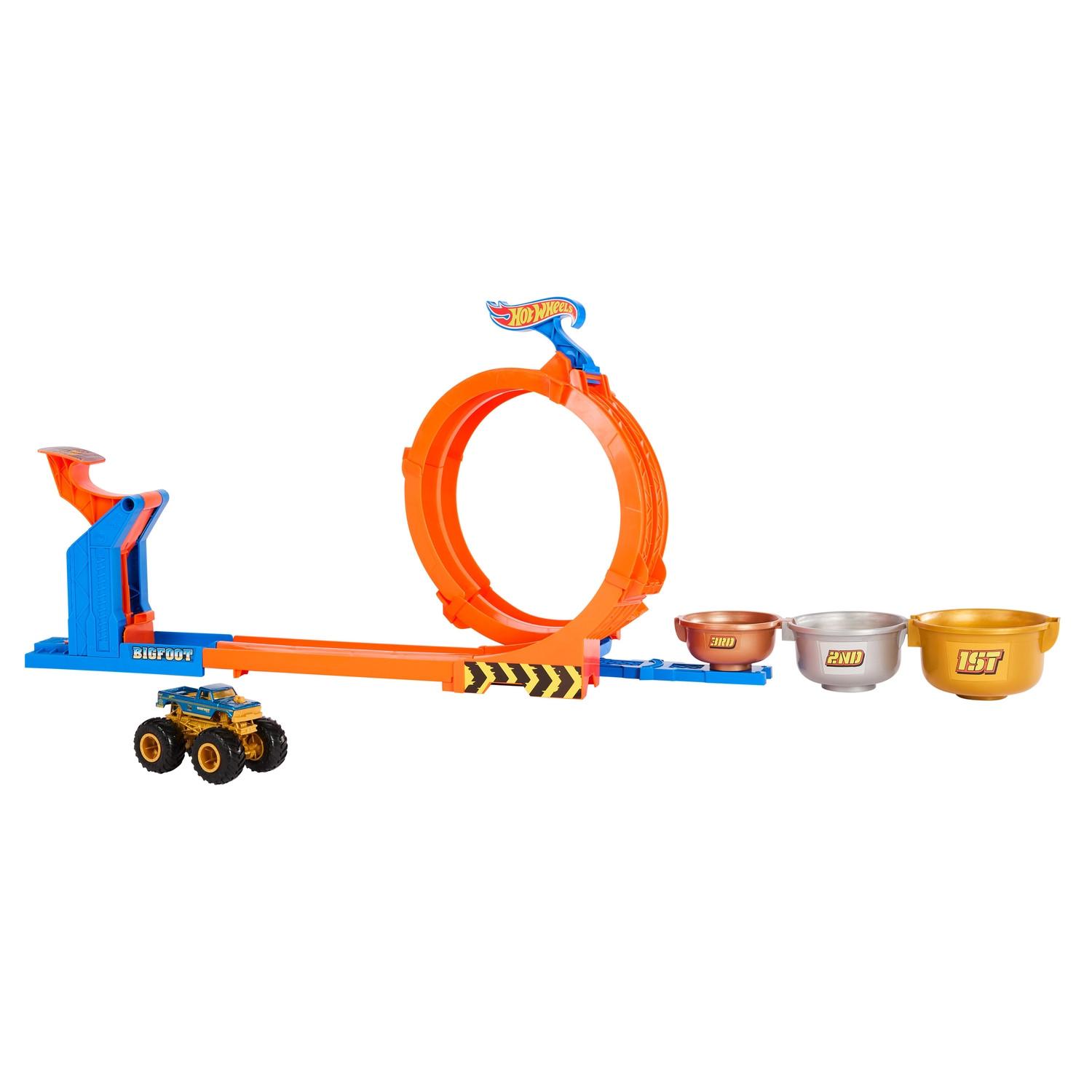 Hot Wheels Monster Trucks Loop & Flip Bigfoot (1:64)