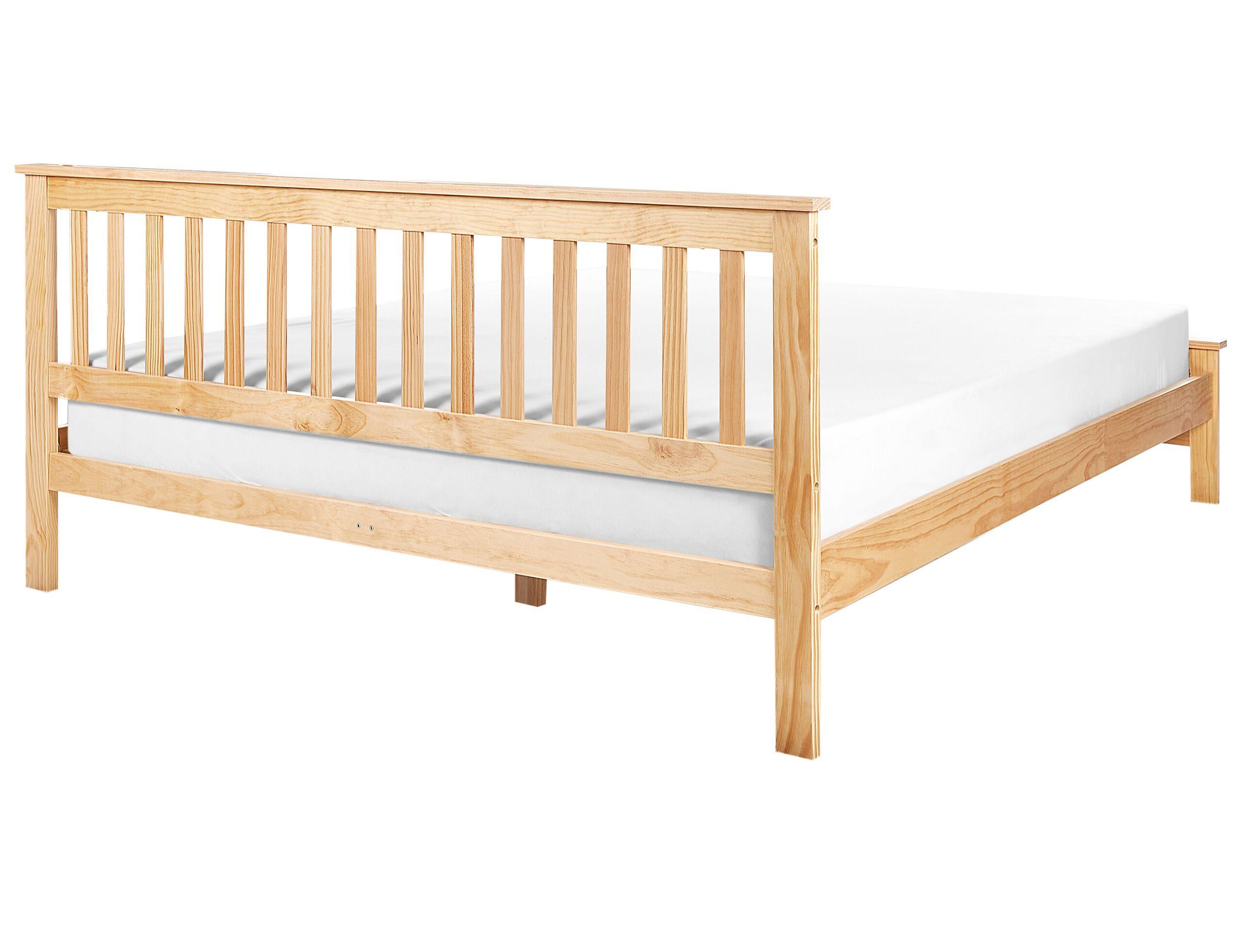 Beliani Bett mit Lattenrost aus Kiefernholz Klassisch MAYENNE