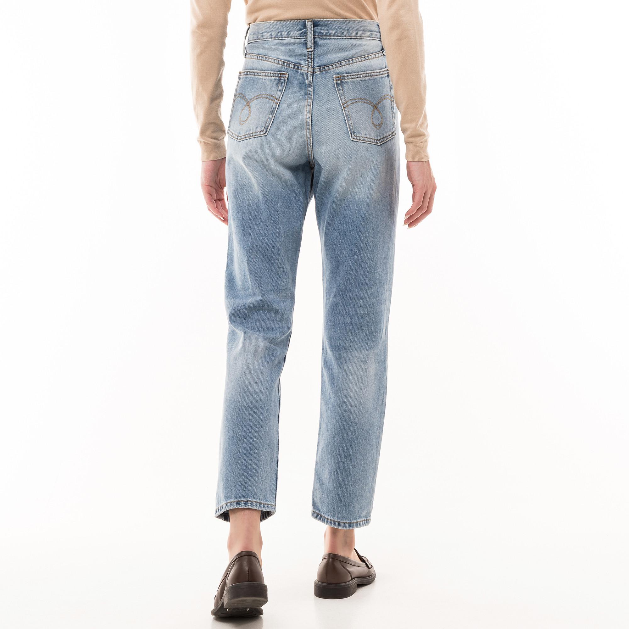 Manor Woman Jeans, Straight Leg Fit